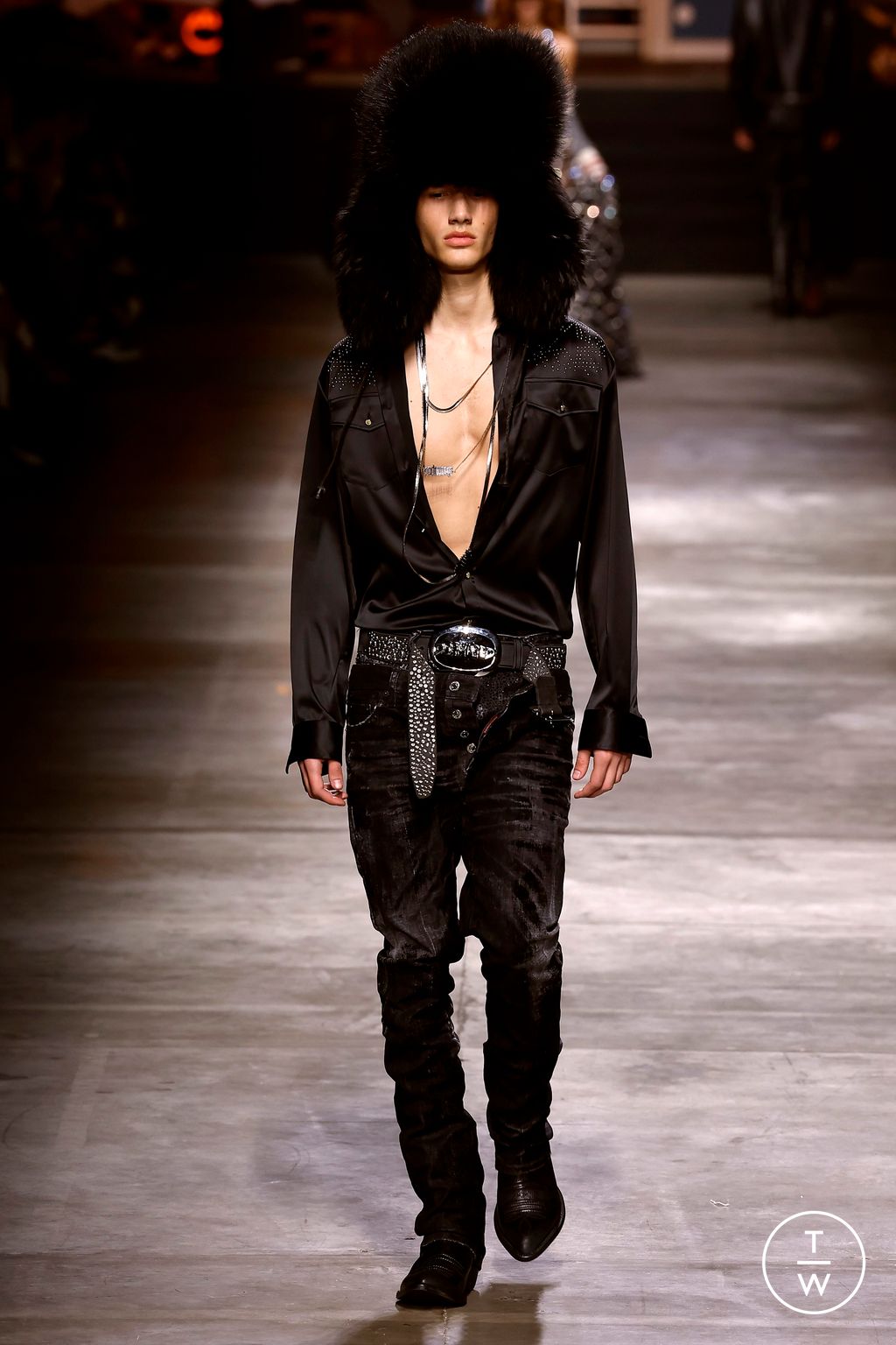 Fashion Week Milan Fall/Winter 2023 look 51 from the Dsquared2 collection menswear