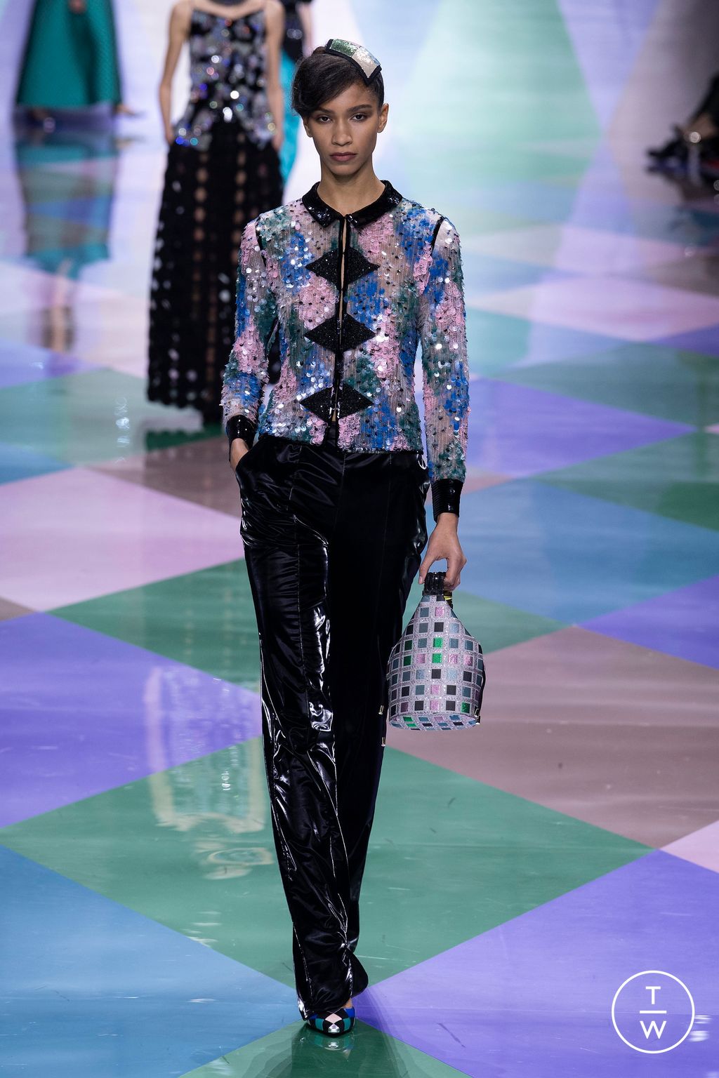 Fashion Week Paris Spring/Summer 2023 look 13 from the Giorgio Armani Privé collection 高级定制