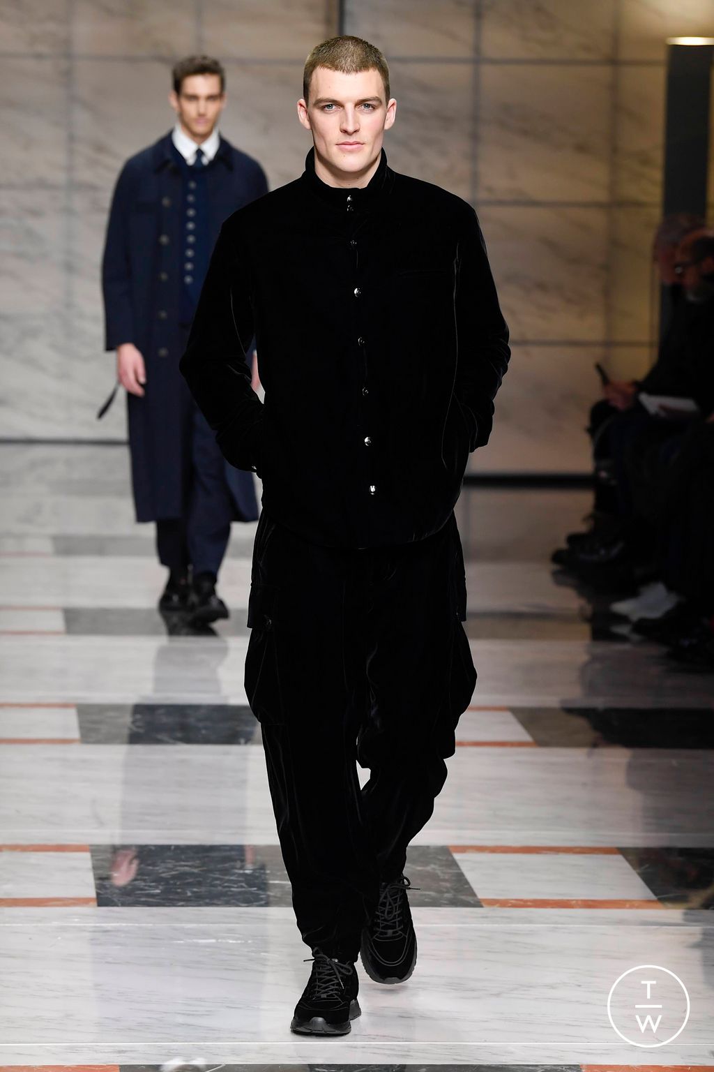 Fashion Week Milan Fall/Winter 2023 look 48 de la collection Giorgio Armani menswear