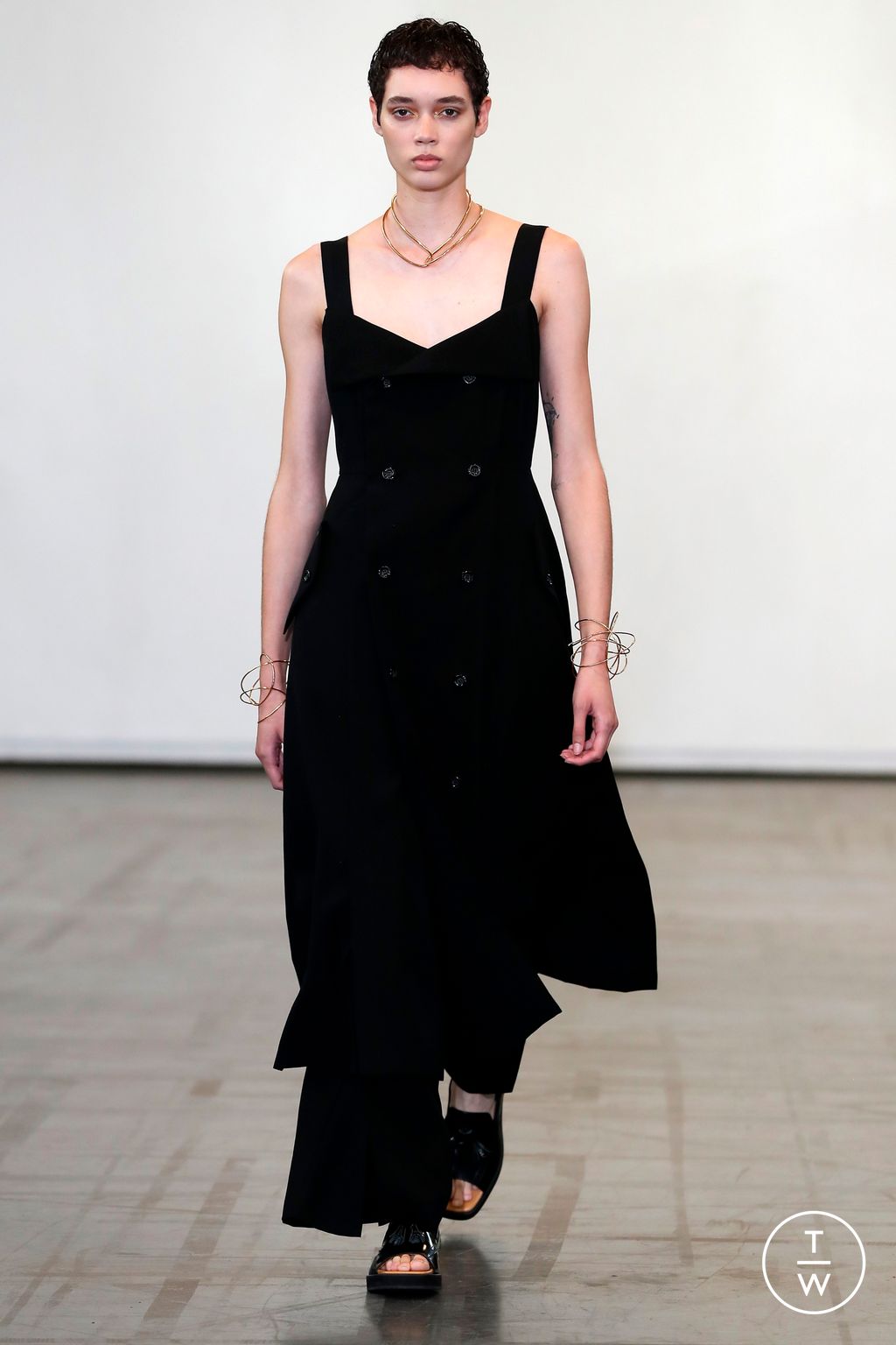Fashion Week Paris Spring/Summer 2023 look 19 from the Ujoh collection 女装