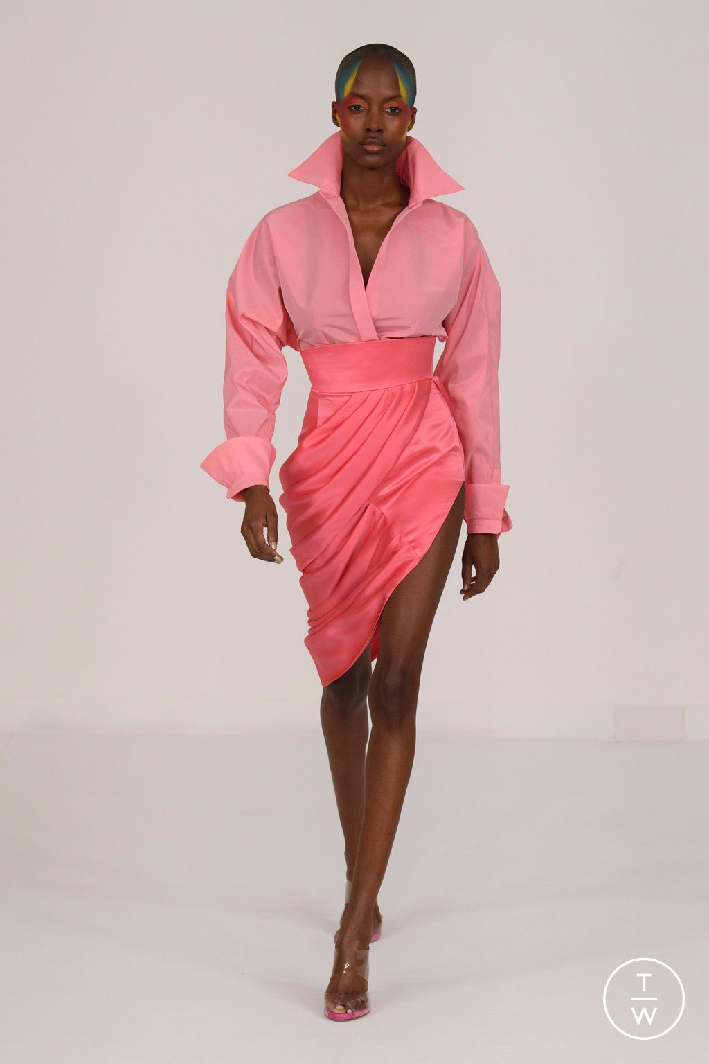 Fashion Week Paris Spring/Summer 2023 look 25 from the Alexis Mabille collection 高级定制