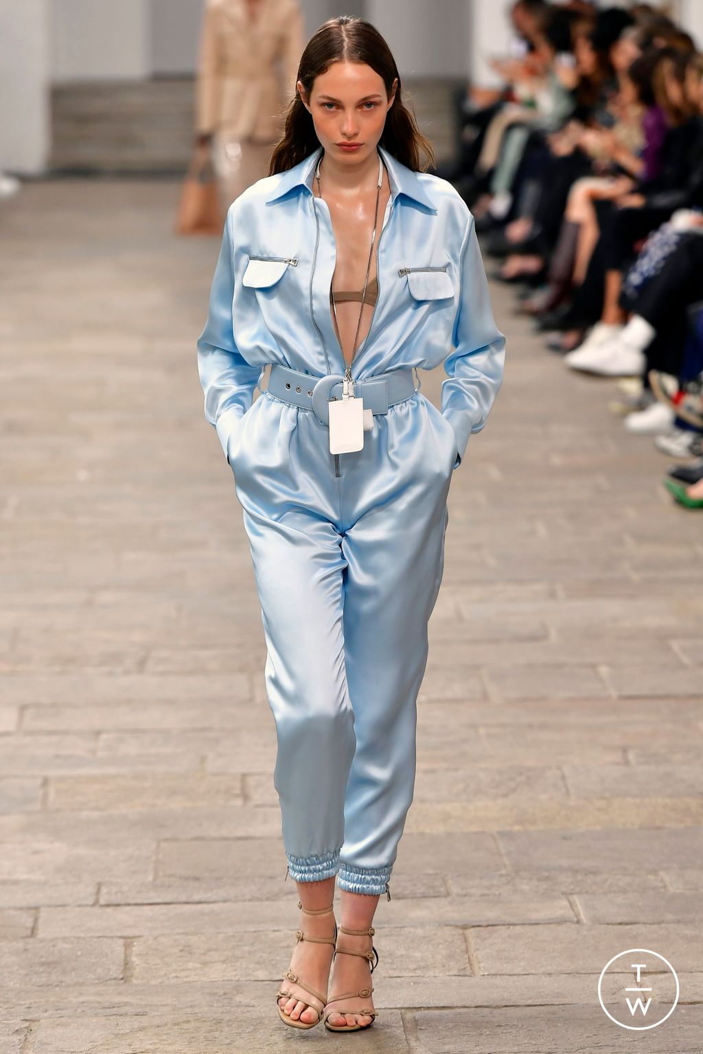 Fashion Week Milan Spring/Summer 2023 look 18 from the Ermanno Scervino collection womenswear