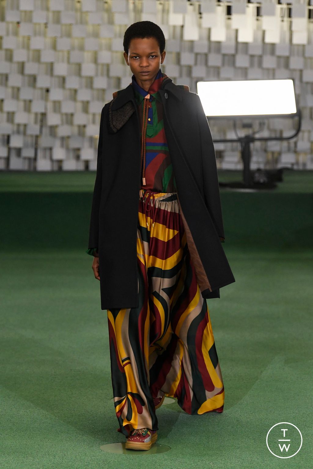 Fashion Week Paris Fall/Winter 2023 look 39 from the Kolor collection menswear