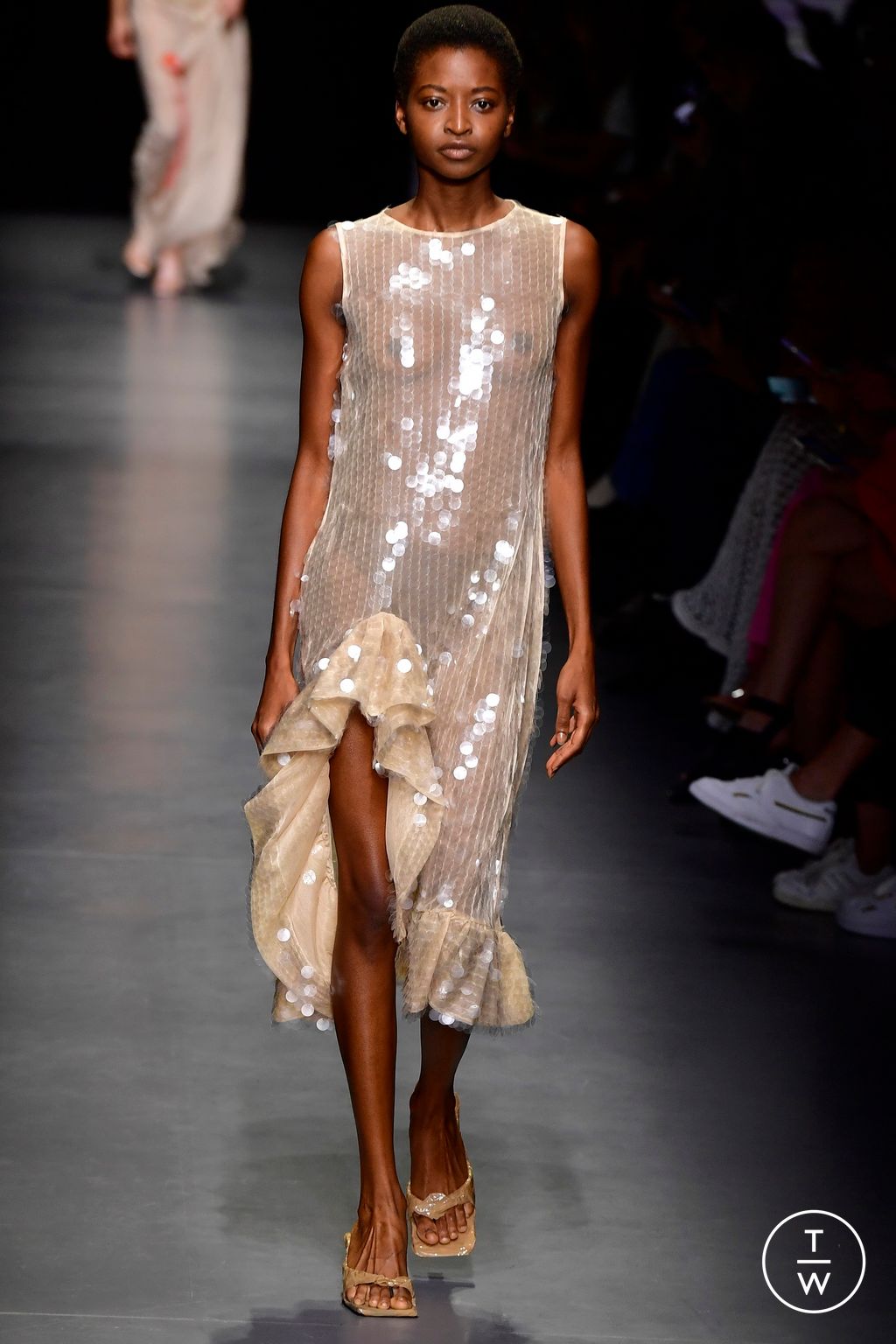 Fashion Week Milan Spring/Summer 2023 look 12 de la collection BUDAPEST SELECT womenswear