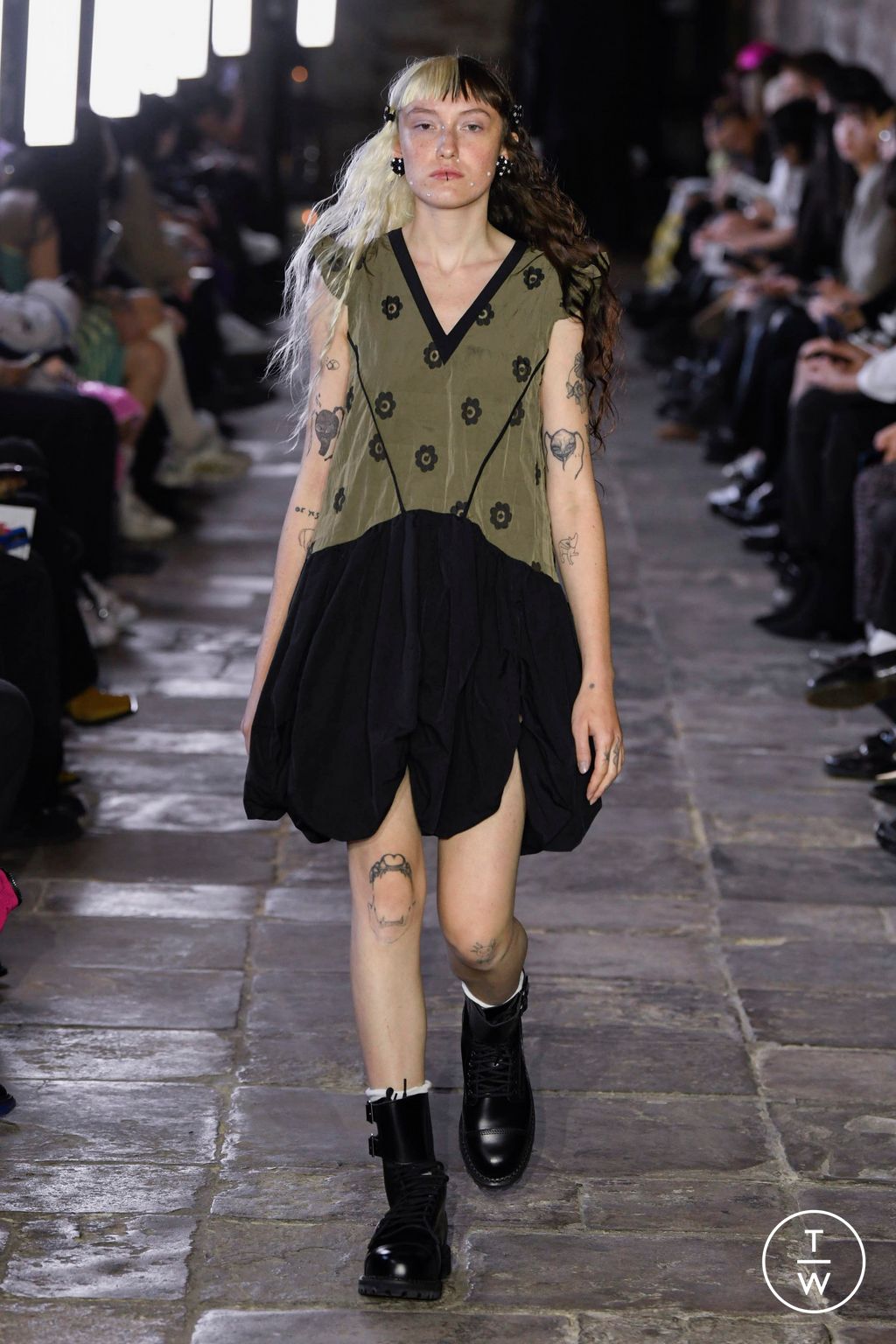 Fashion Week London Spring/Summer 2023 look 29 de la collection BMUET(TE) womenswear