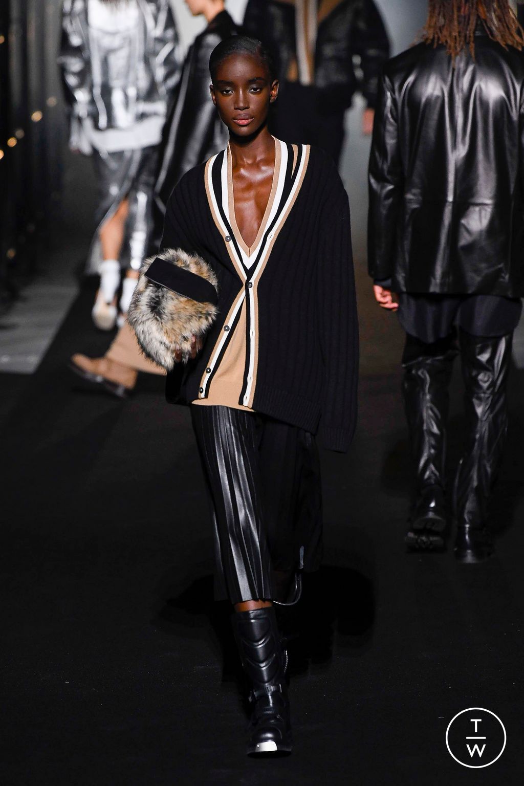 Fashion Week Milan Fall/Winter 2022 look 47 from the Boss collection 女装