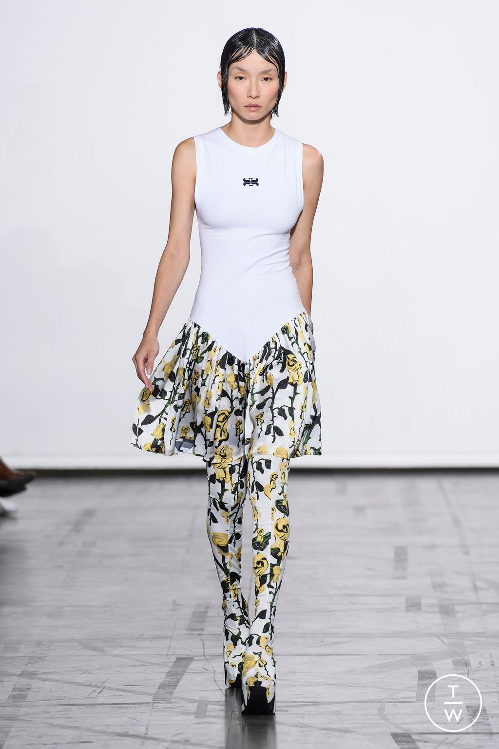 Fashion Week Paris Spring/Summer 2023 look 16 from the Maitrepierre collection womenswear