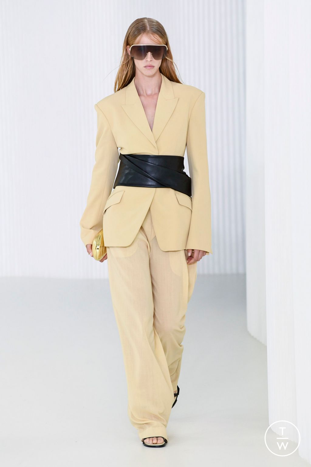 Fashion Week New York Spring/Summer 2023 look 2 from the Simkhai collection 女装