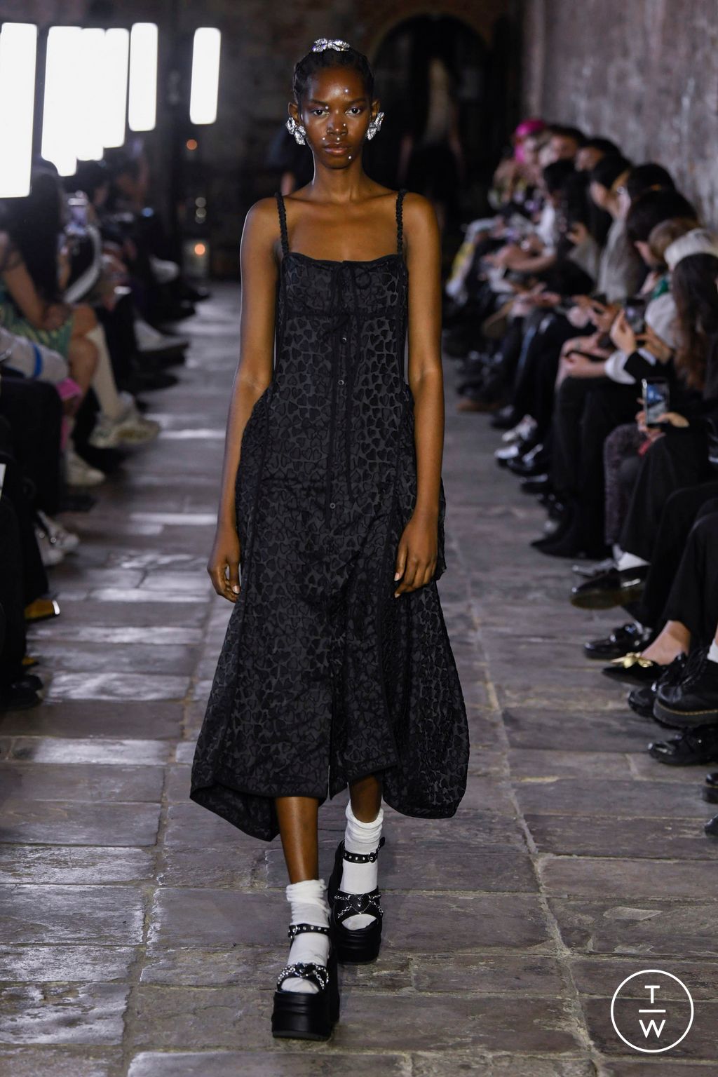 Fashion Week London Spring/Summer 2023 look 30 de la collection BMUET(TE) womenswear