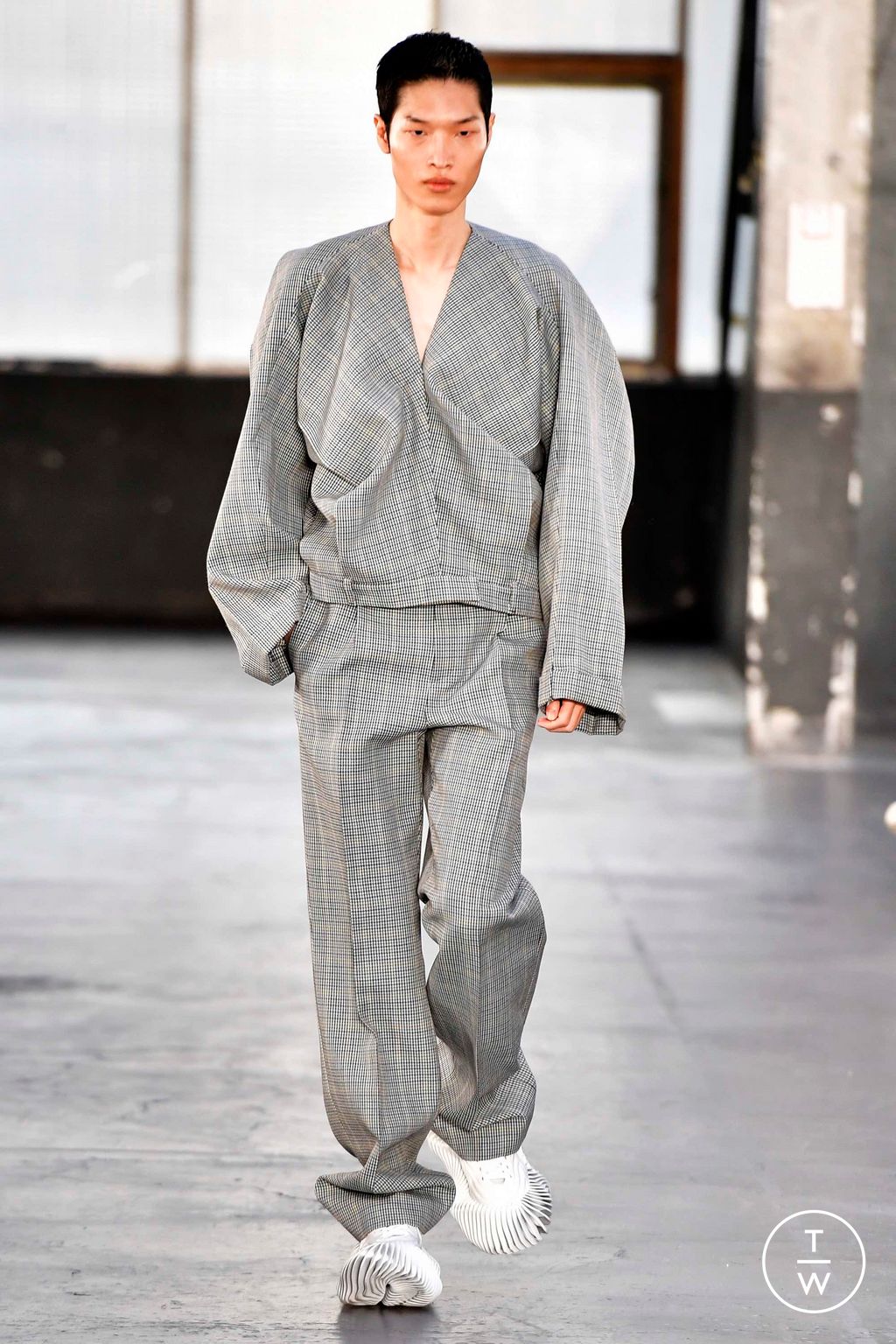 Fashion Week Paris Fall/Winter 2023 look 23 from the Botter collection menswear