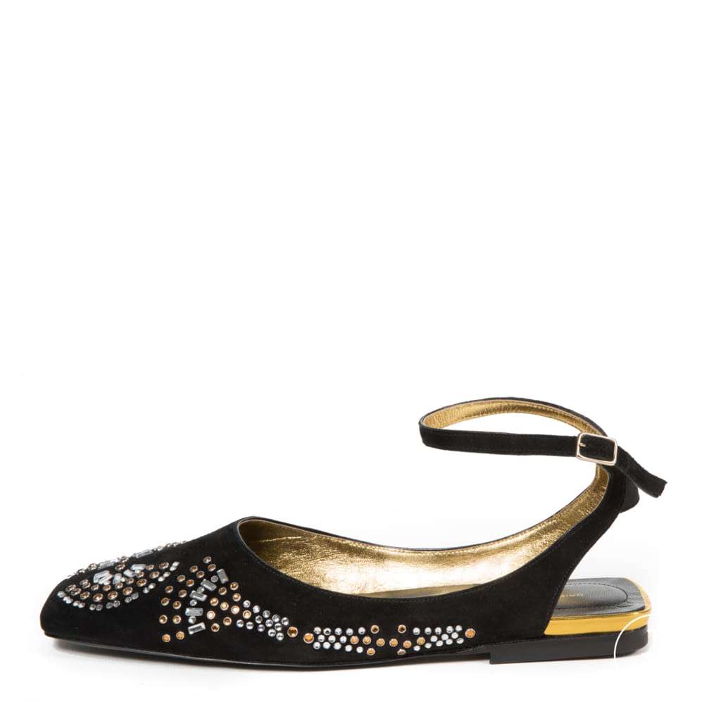 Fashion Week Paris Fall/Winter 2018 look 104 from the Dries Van Noten collection womenswear accessories