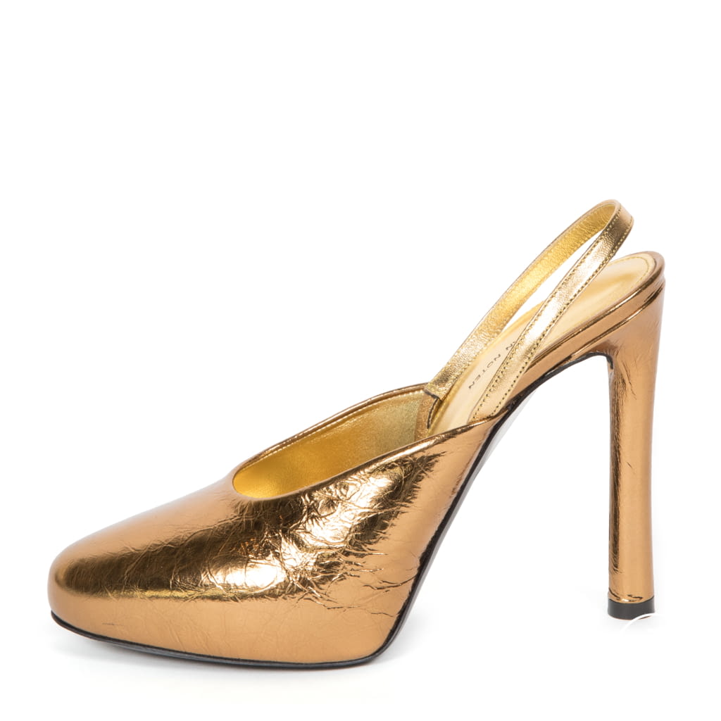 Fashion Week Paris Spring/Summer 2020 look 21 from the Dries Van Noten collection womenswear accessories