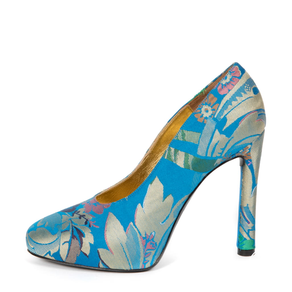 Fashion Week Paris Spring/Summer 2020 look 22 from the Dries Van Noten collection womenswear accessories