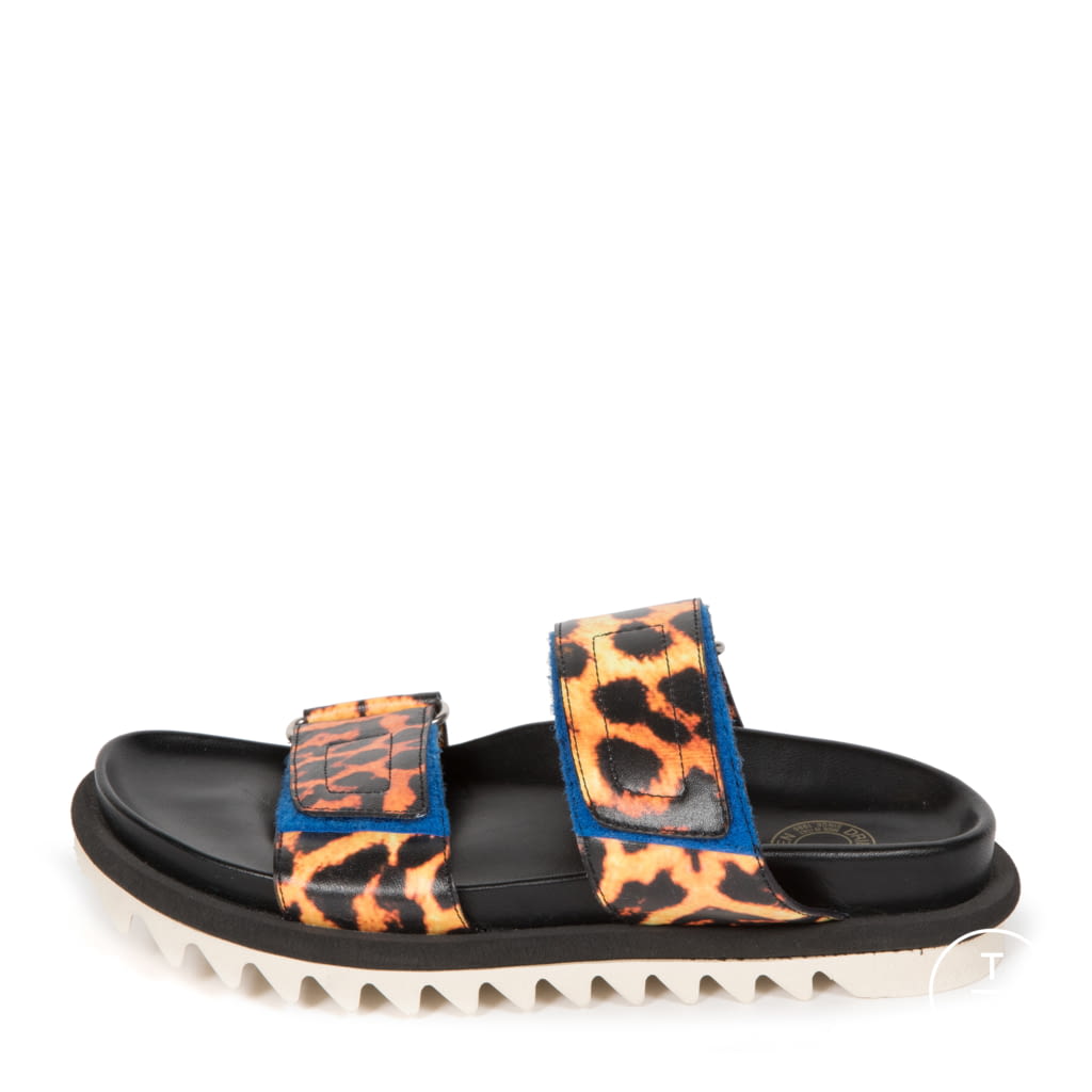 Fashion Week Paris Spring/Summer 2020 look 45 from the Dries Van Noten collection womenswear accessories