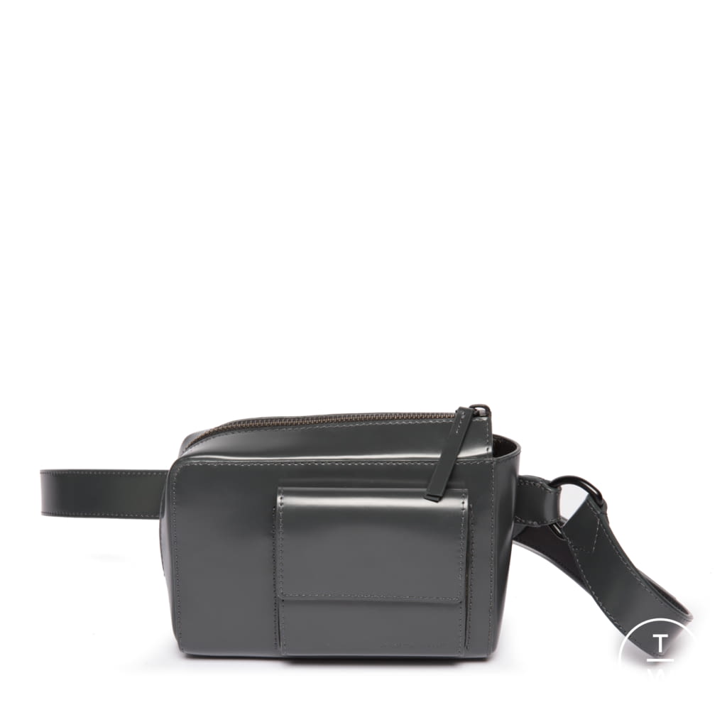 Fashion Week Paris Fall/Winter 2019 look 67 from the Dries Van Noten collection menswear accessories