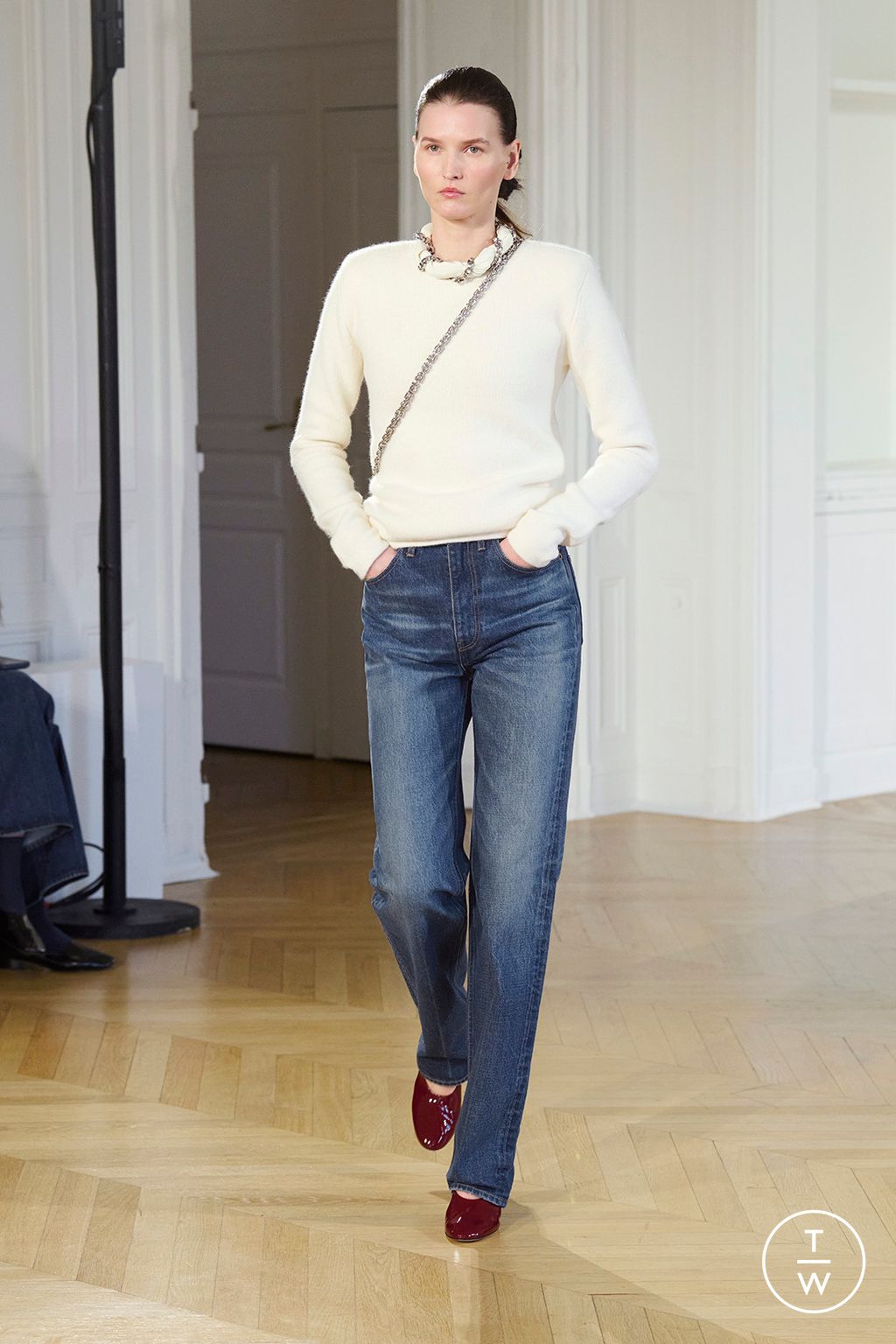 Fashion Week Paris Fall/Winter 2026 look 16 from the Toteme collection womenswear