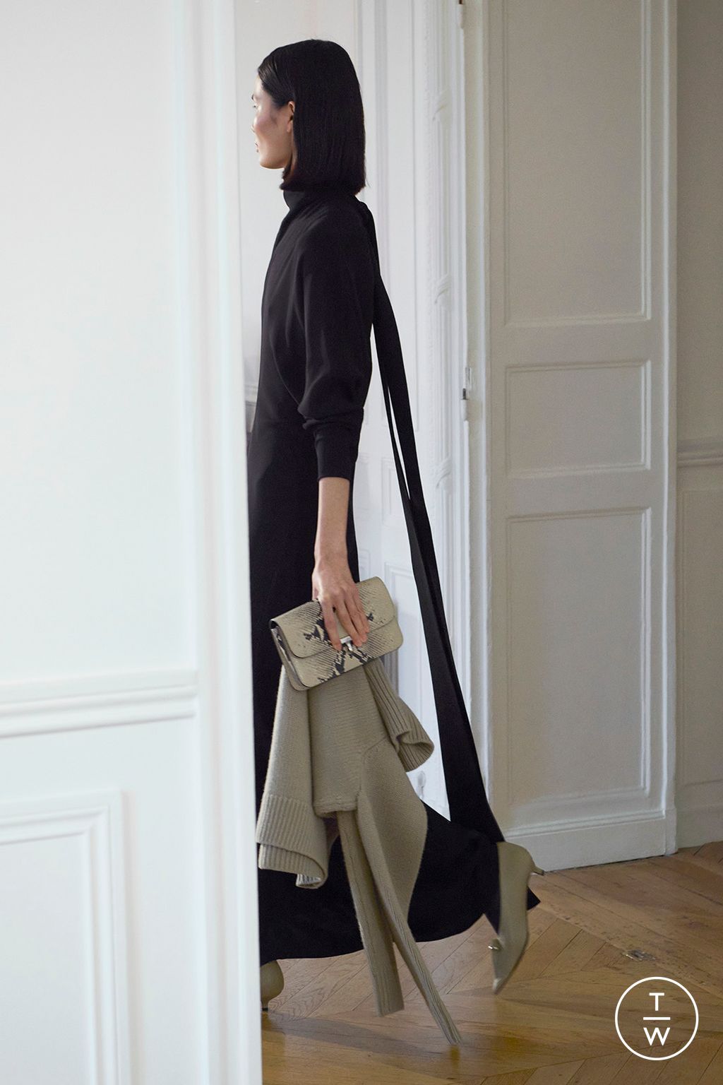 Fashion Week Paris Fall/Winter 2026 look 23 from the Toteme collection womenswear