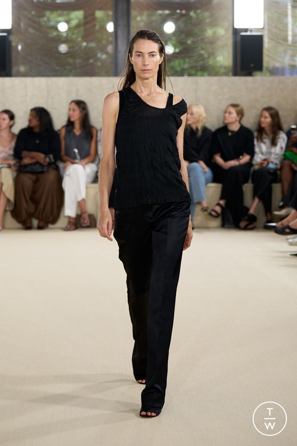 Fashion Week New York Spring/Summer 2026 look 12 de la collection Toteme womenswear