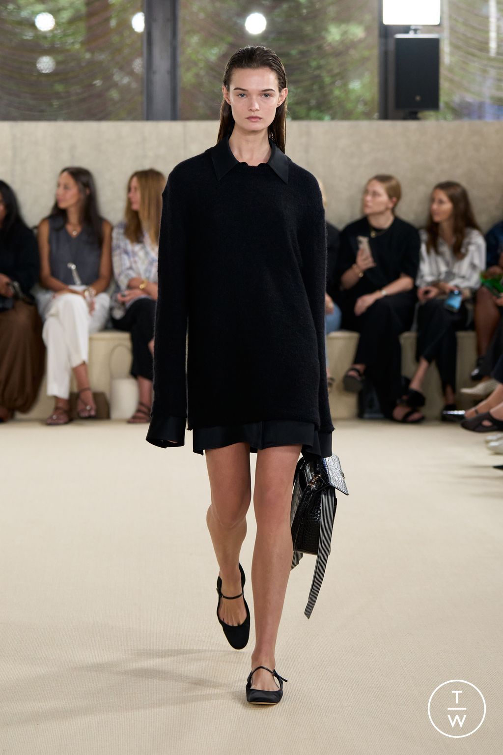 Fashion Week New York Spring/Summer 2026 look 20 from the Toteme collection womenswear