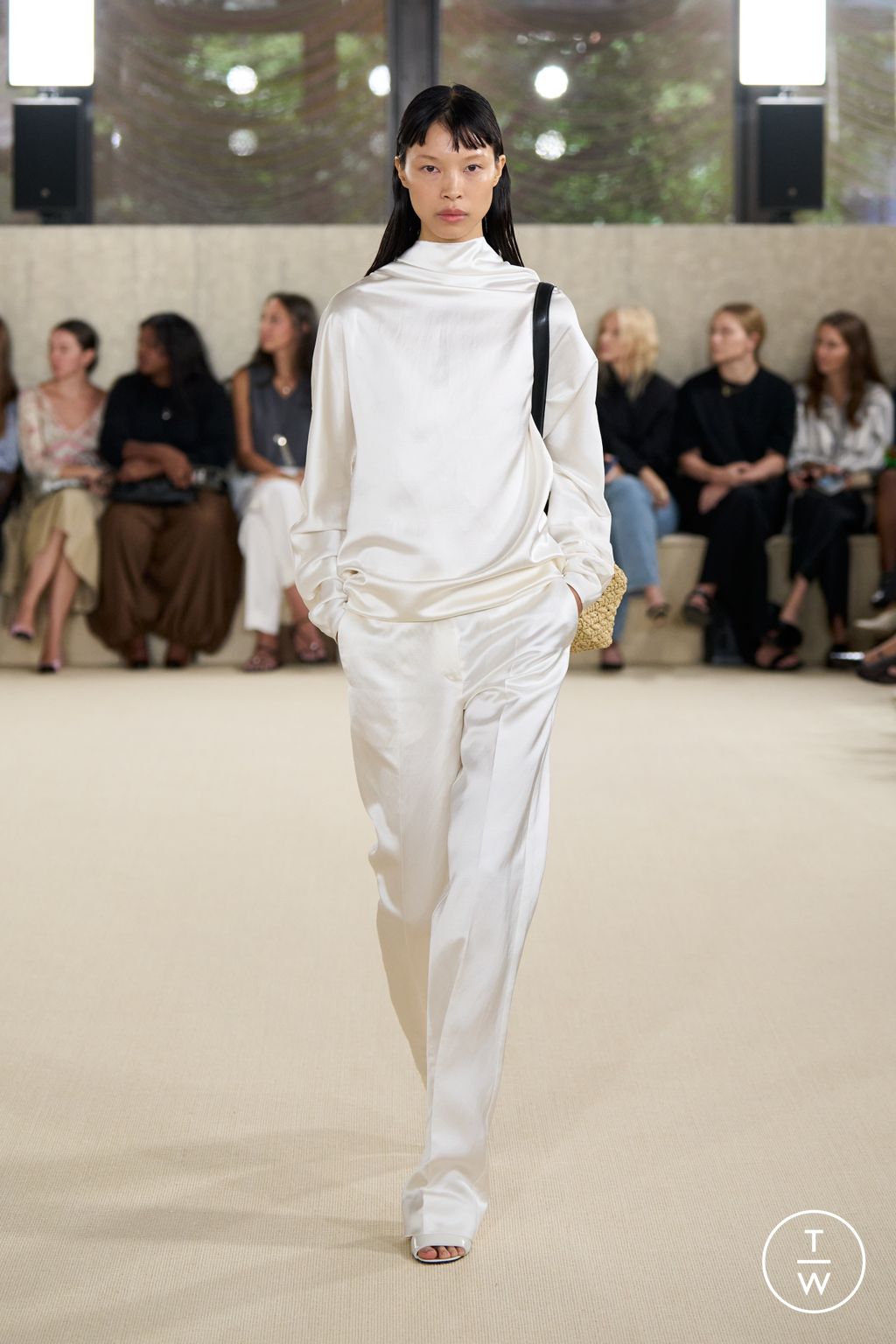 Fashion Week New York Spring/Summer 2026 look 23 from the Toteme collection womenswear