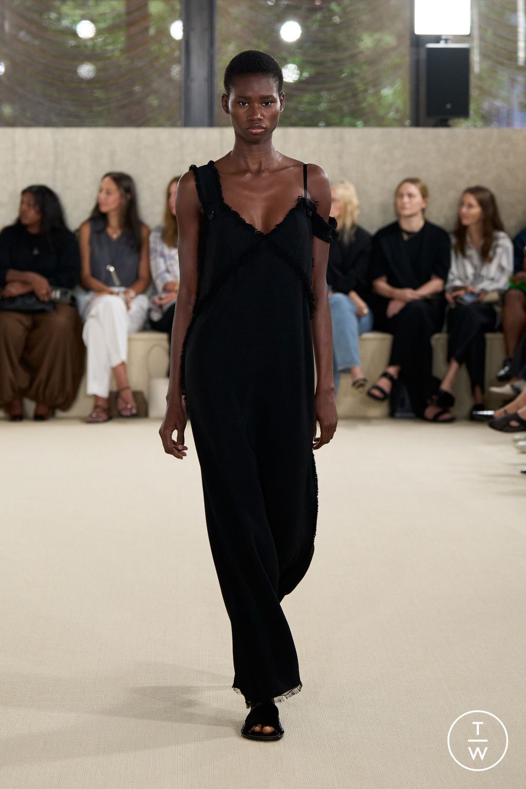 Fashion Week New York Spring/Summer 2026 look 28 from the Toteme collection womenswear