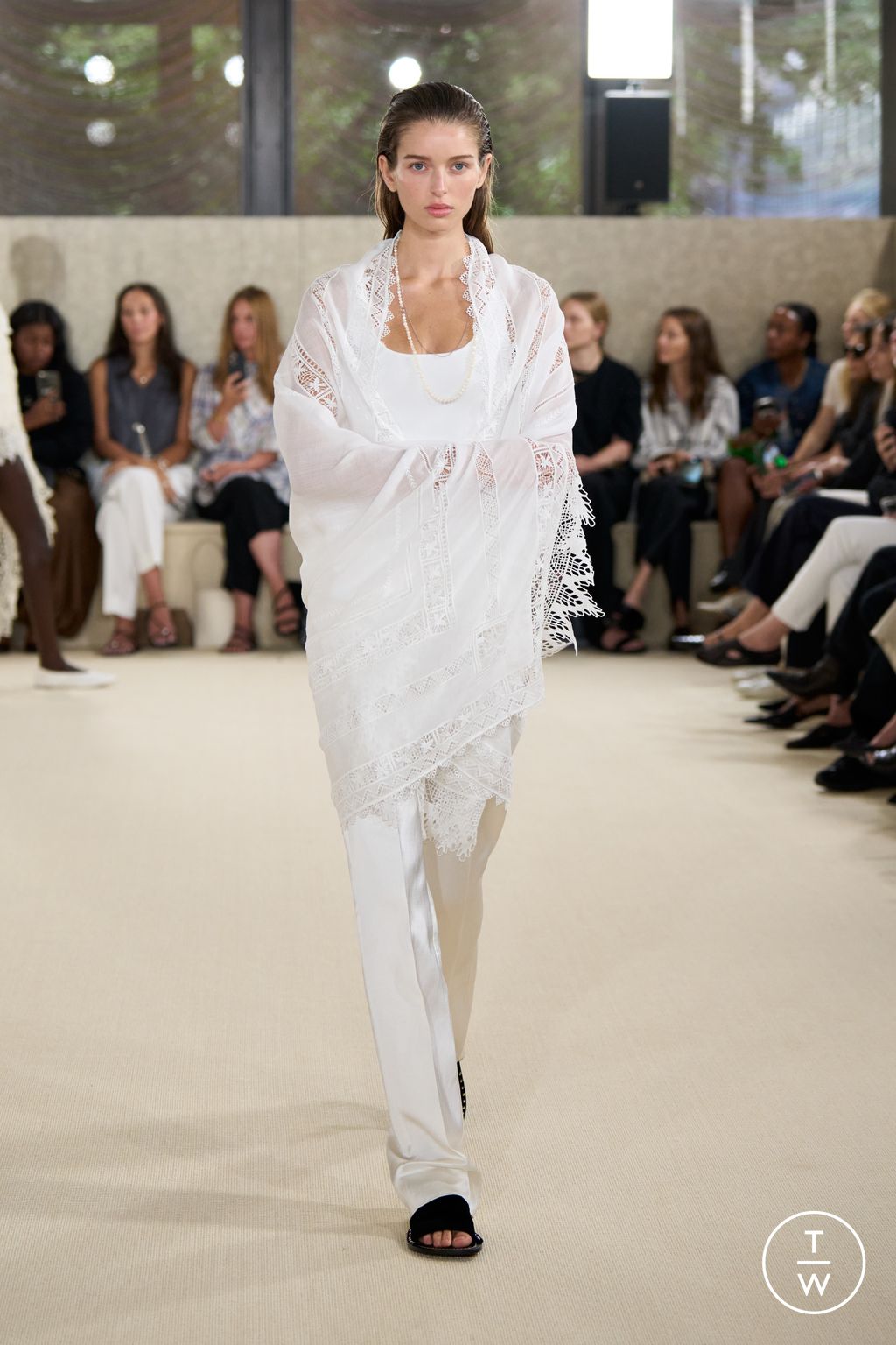 Fashion Week New York Spring/Summer 2026 look 30 from the Toteme collection womenswear