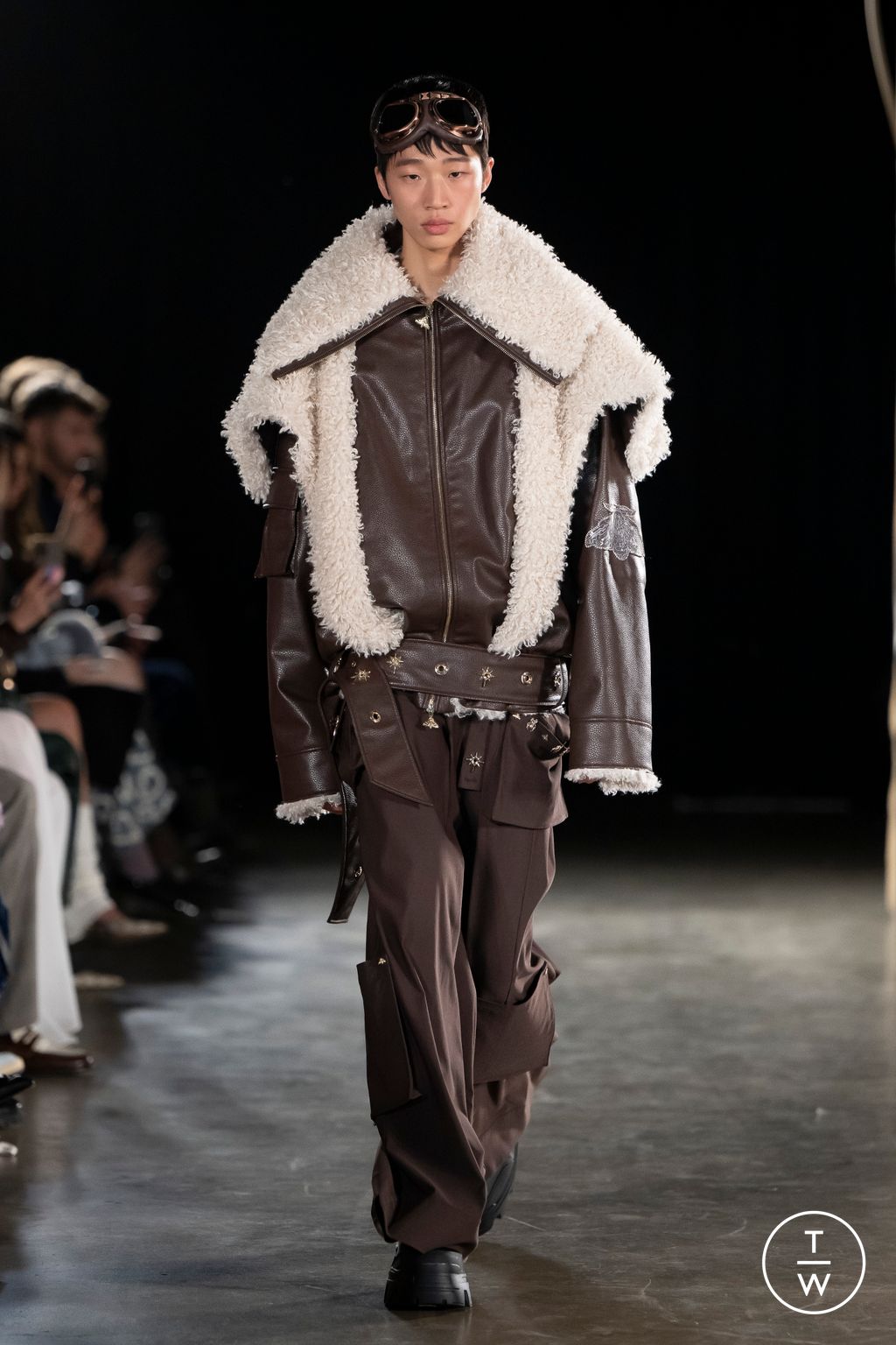 Fashion Week London Fall/Winter 2023 look 3 de la collection MITHRIDATE womenswear