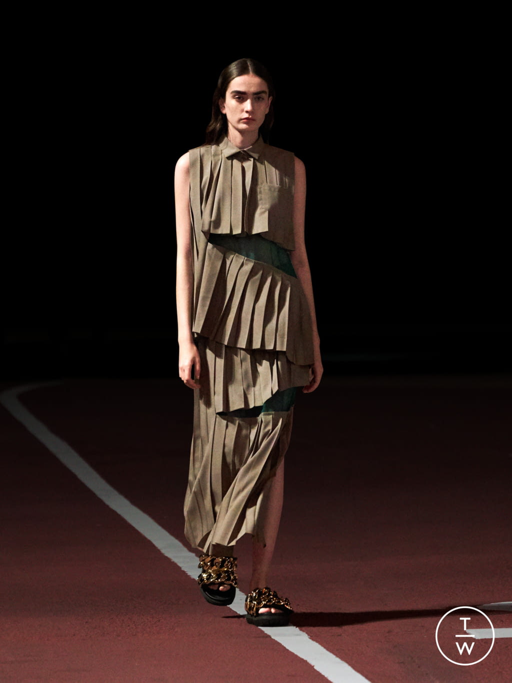 Fashion Week Paris Spring/Summer 2022 look 3 de la collection Sacai womenswear