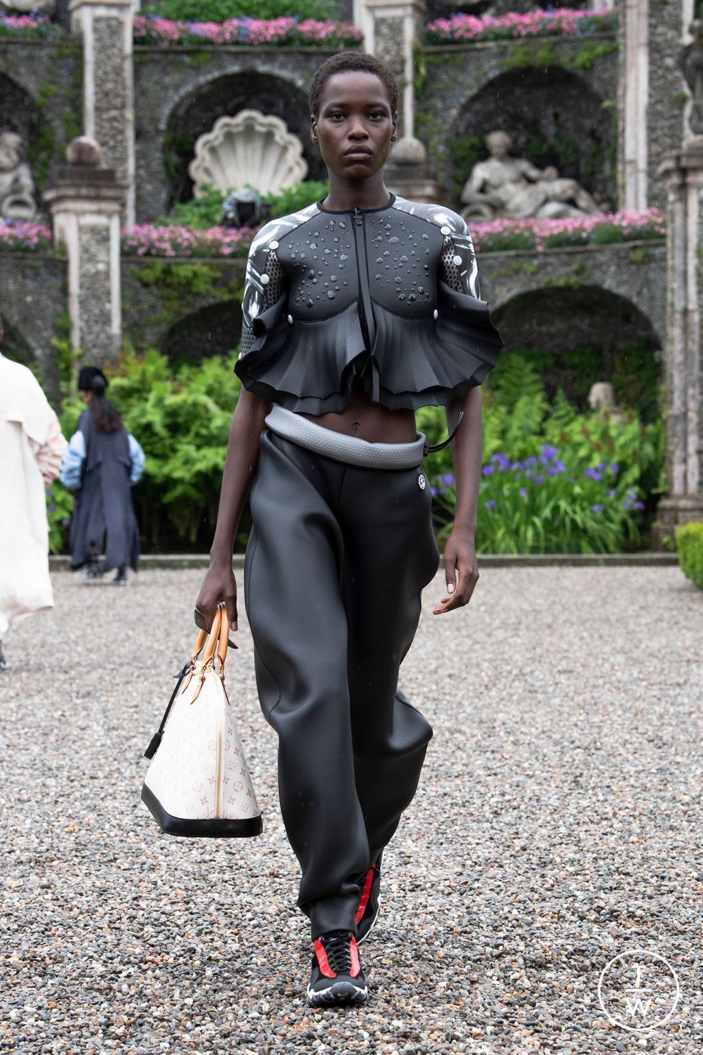 Fashion Week Paris Resort 2024 look 3 de la collection Louis Vuitton womenswear