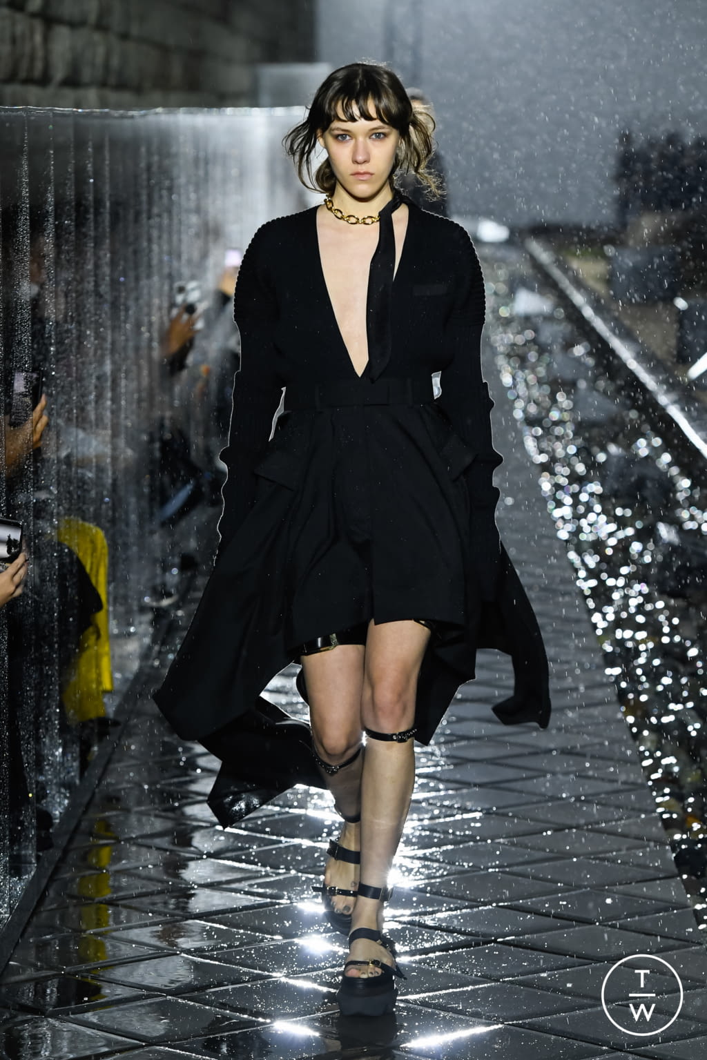 Fashion Week Paris Spring/Summer 2021 look 3 from the Sacai collection 女装