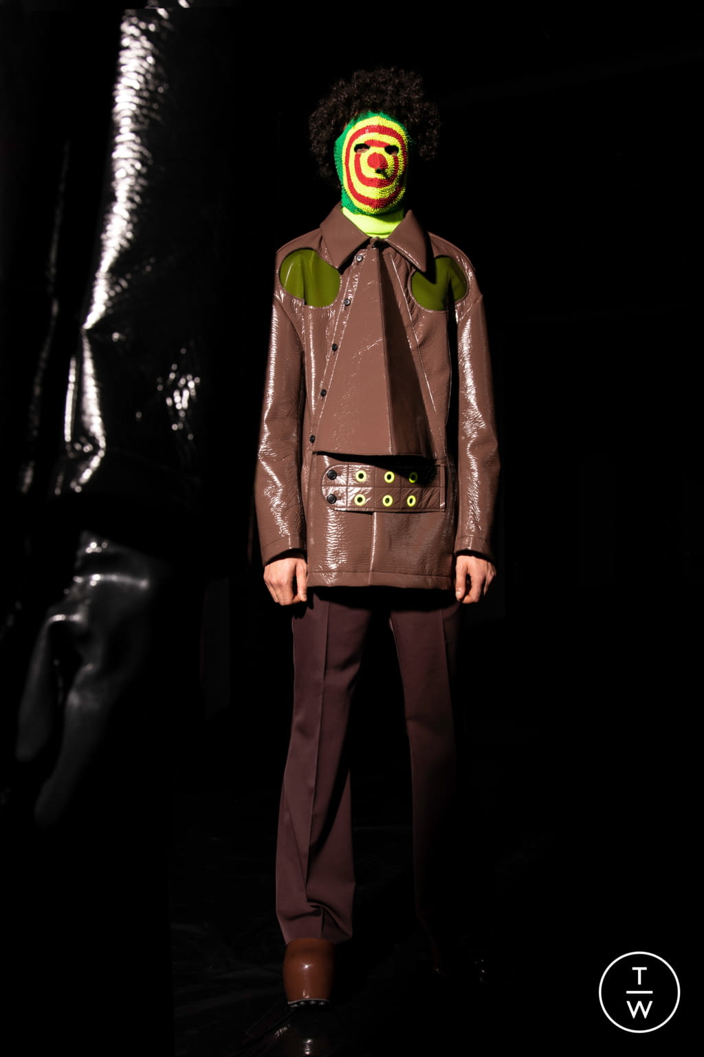 Fashion Week Paris Fall/Winter 2021 look 3 from the Walter Van Beirendonck collection menswear