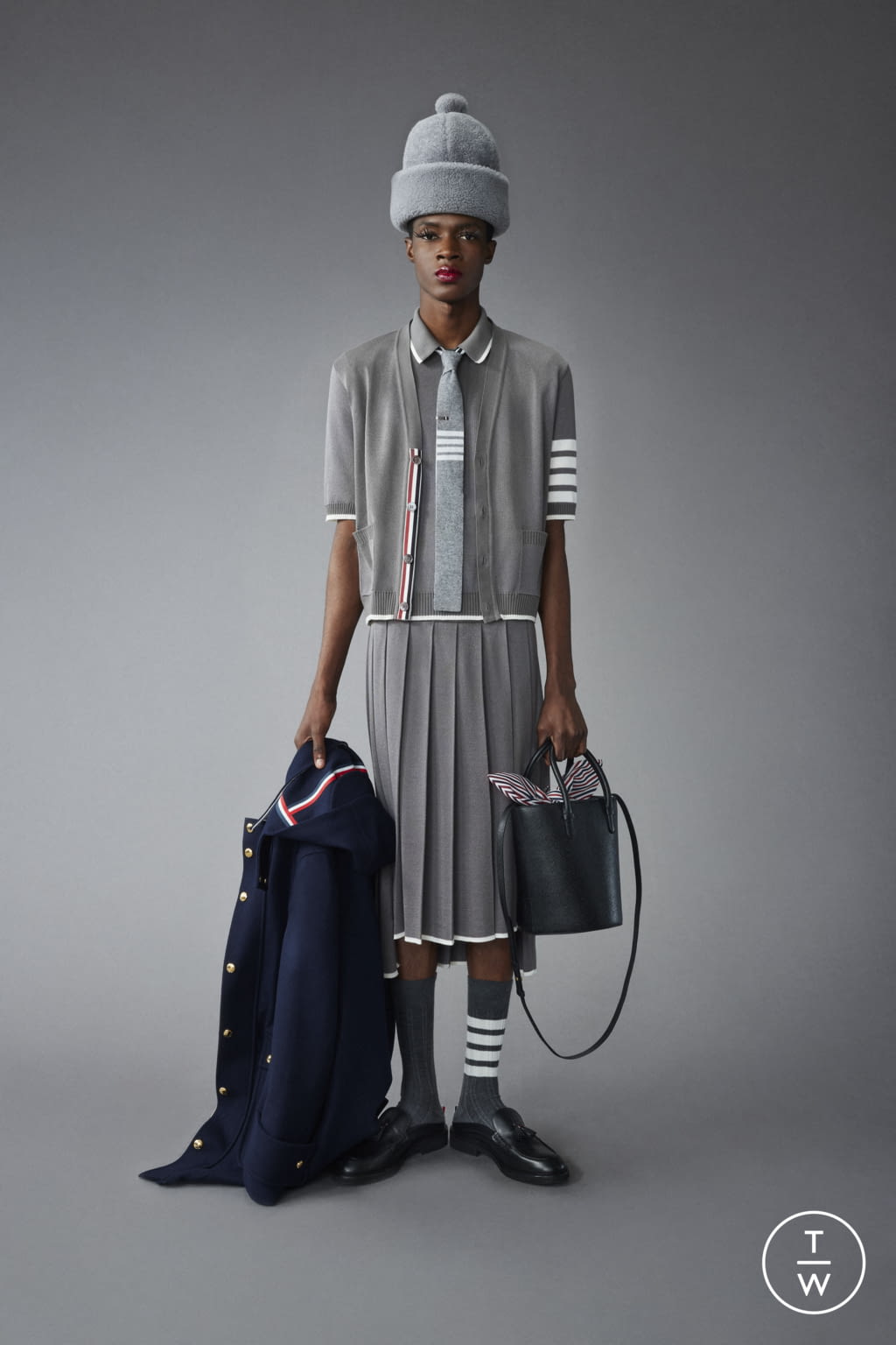Fashion Week Paris Pre-Fall 2022 look 33 from the Thom Browne collection menswear