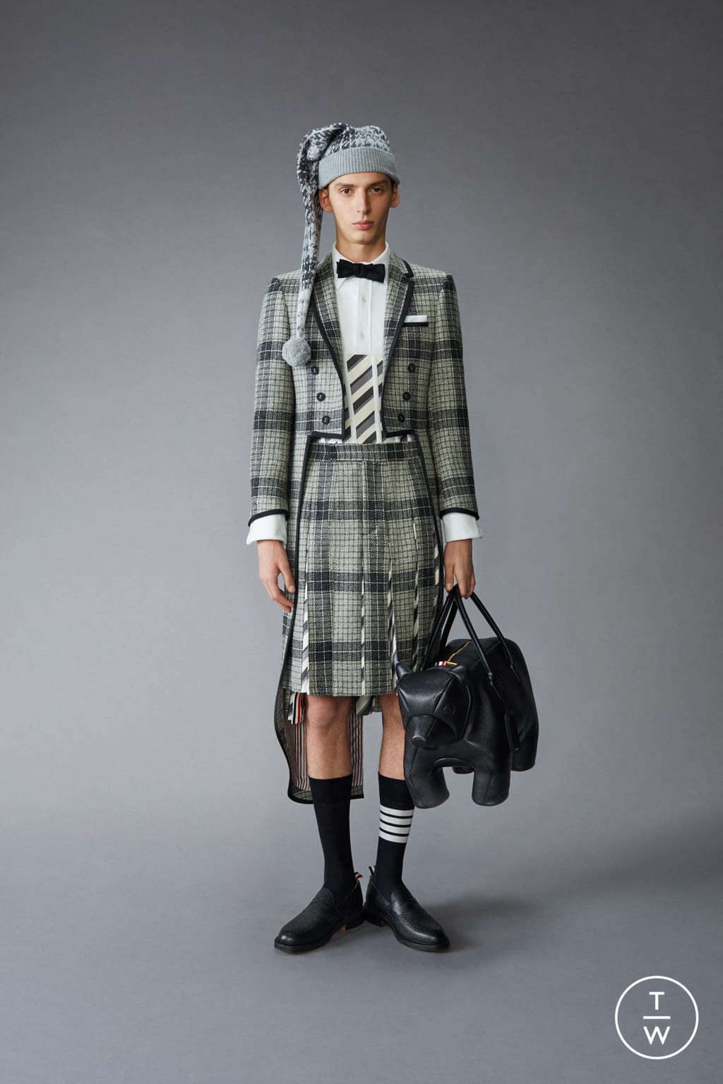 Fashion Week Paris Pre-Fall 2021 look 30 from the Thom Browne collection menswear