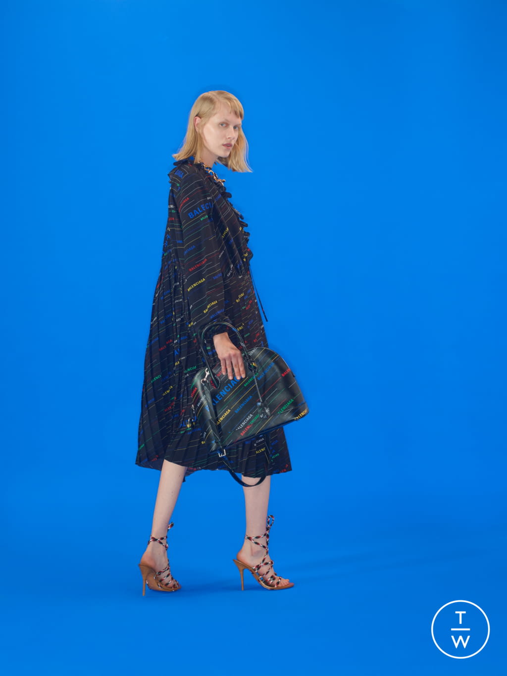 Fashion Week Paris Resort 2019 look 30 from the Balenciaga collection womenswear