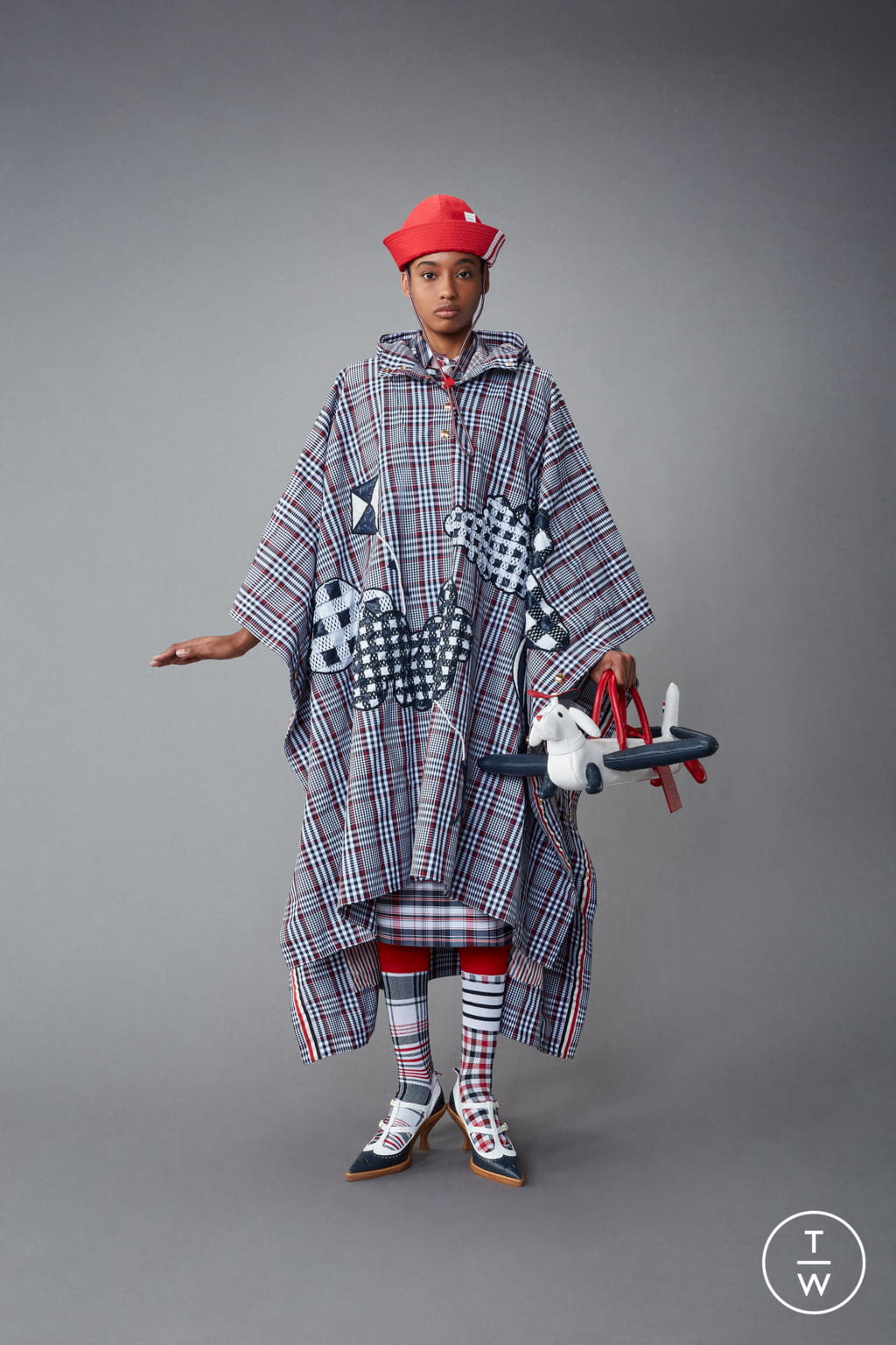 Fashion Week Paris Resort 2022 look 30 from the Thom Browne collection 女装