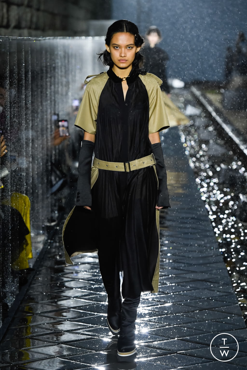 Fashion Week Paris Spring/Summer 2021 look 30 de la collection Sacai womenswear