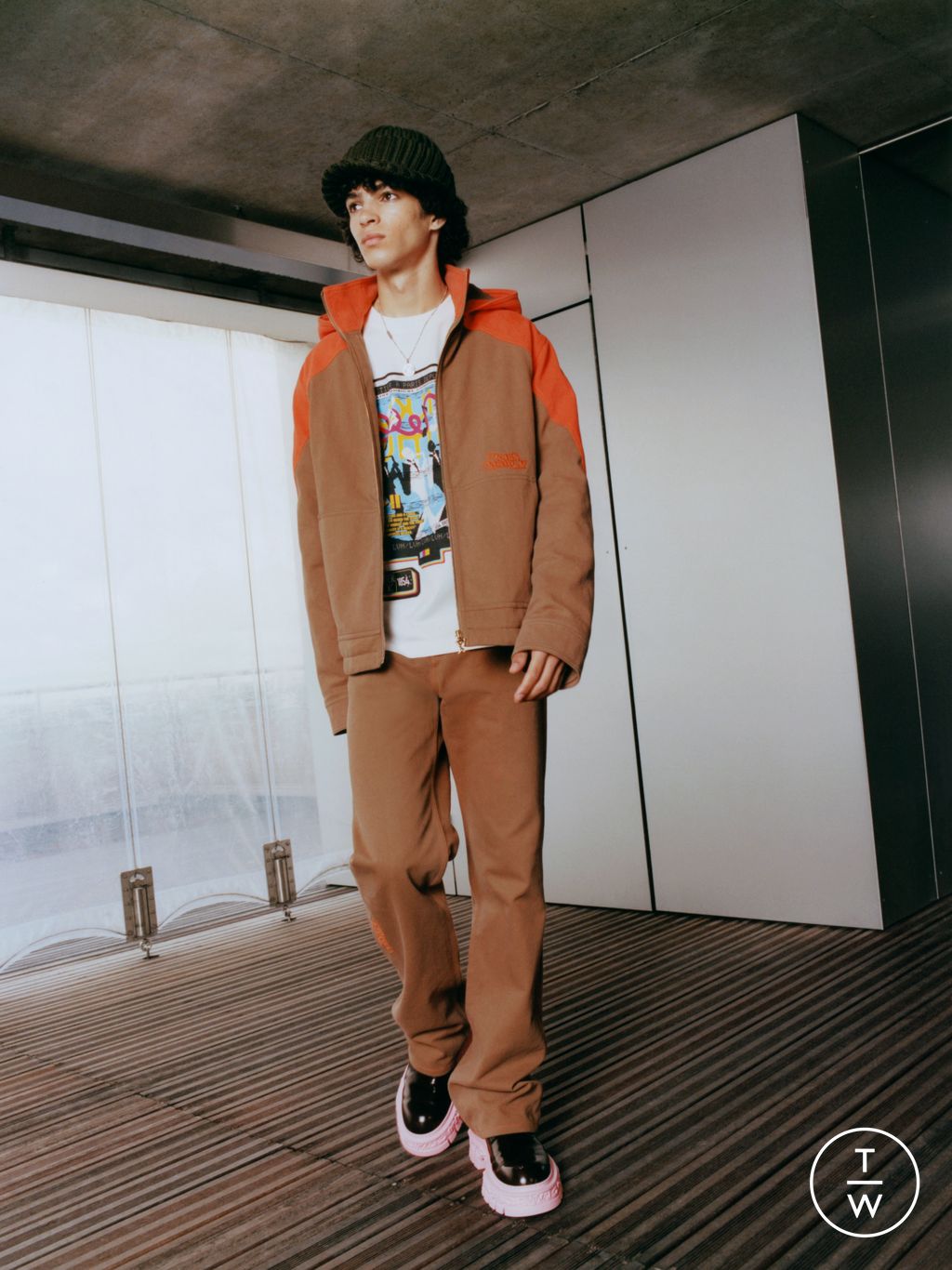 Fashion Week Paris Resort 2023 look 32 from the Louis Vuitton collection menswear
