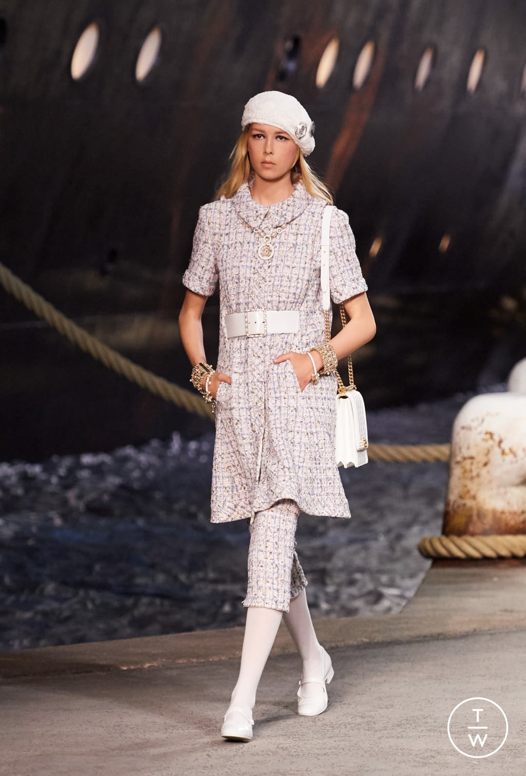 Fashion Week Paris Resort 2019 look 30 from the Chanel collection womenswear