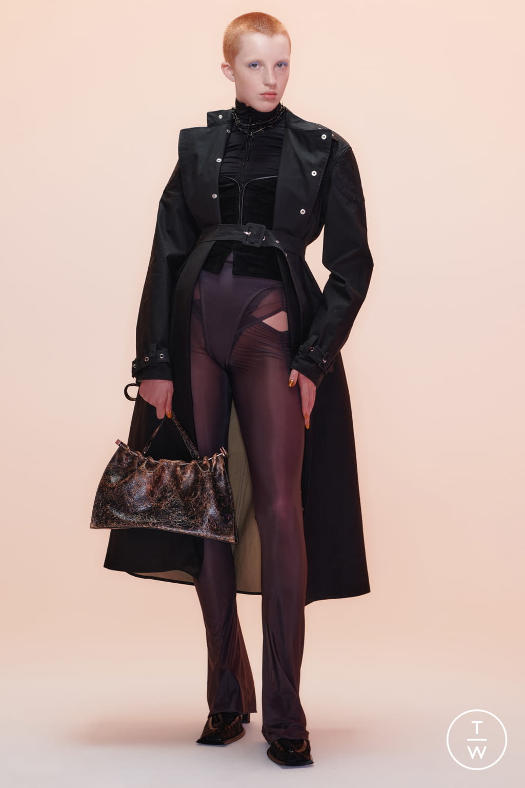 Fashion Week London Fall/Winter 2021 look 30 from the KNWLS collection womenswear