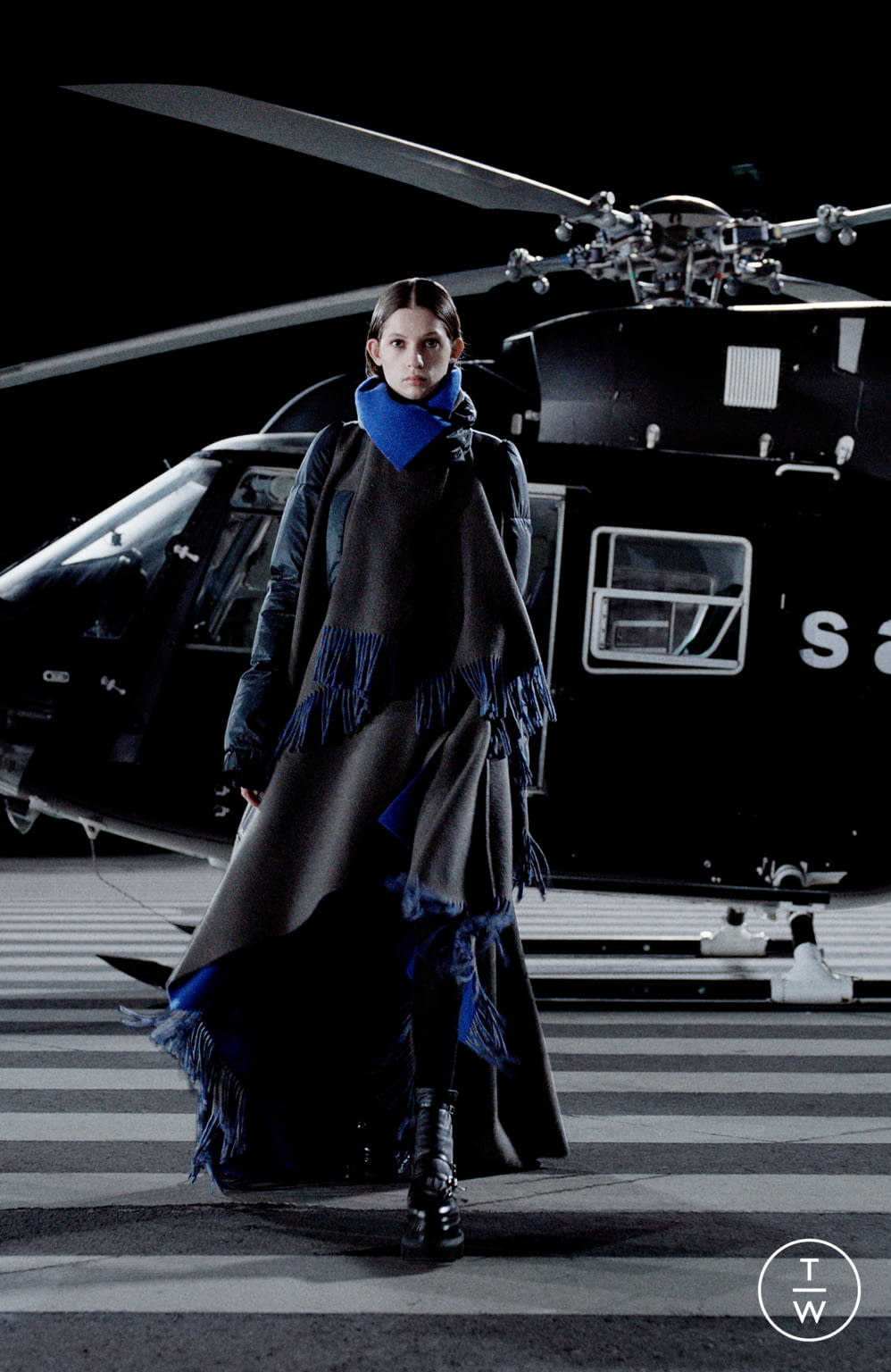 Fashion Week Paris Fall/Winter 2021 look 30 from the Sacai collection womenswear