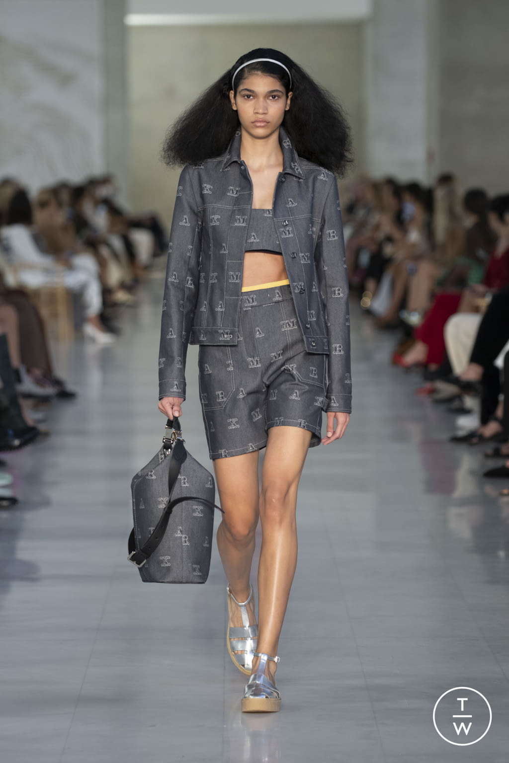 Fashion Week Milan Spring/Summer 2022 look 30 from the Max Mara collection womenswear