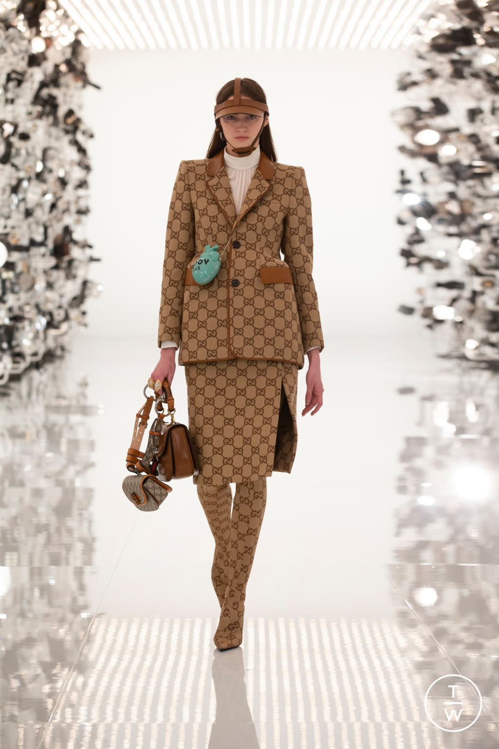 Fashion Week Milan Fall/Winter 2021 look 30 de la collection Gucci womenswear
