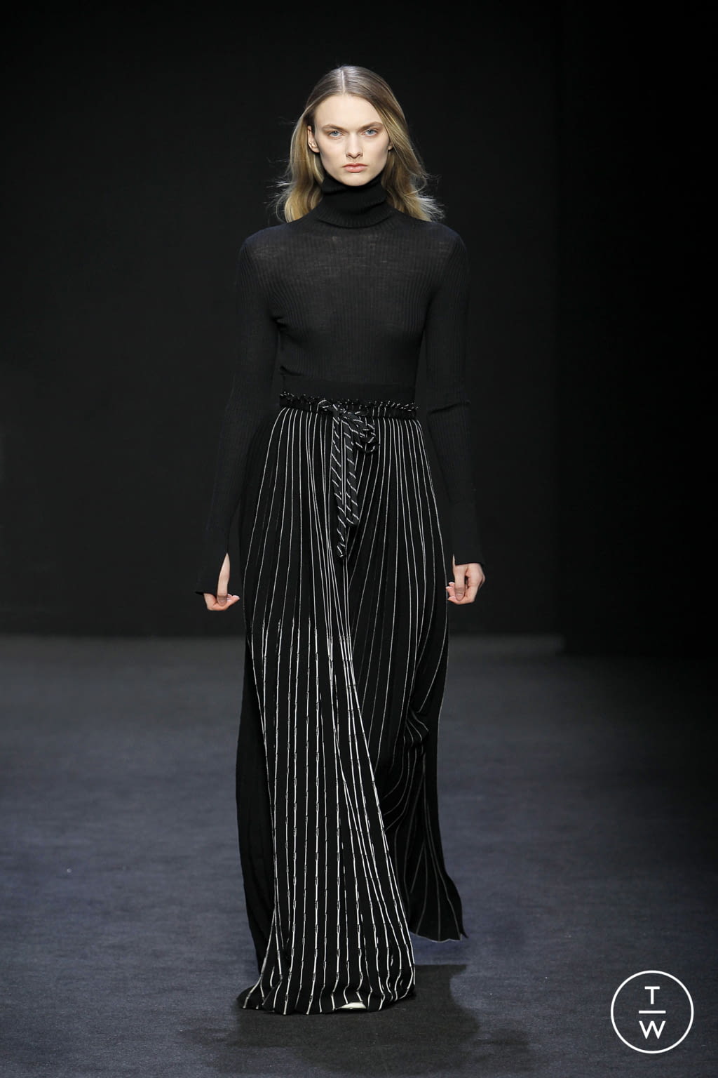 Fashion Week Milan Fall/Winter 2020 look 30 de la collection MRZ womenswear