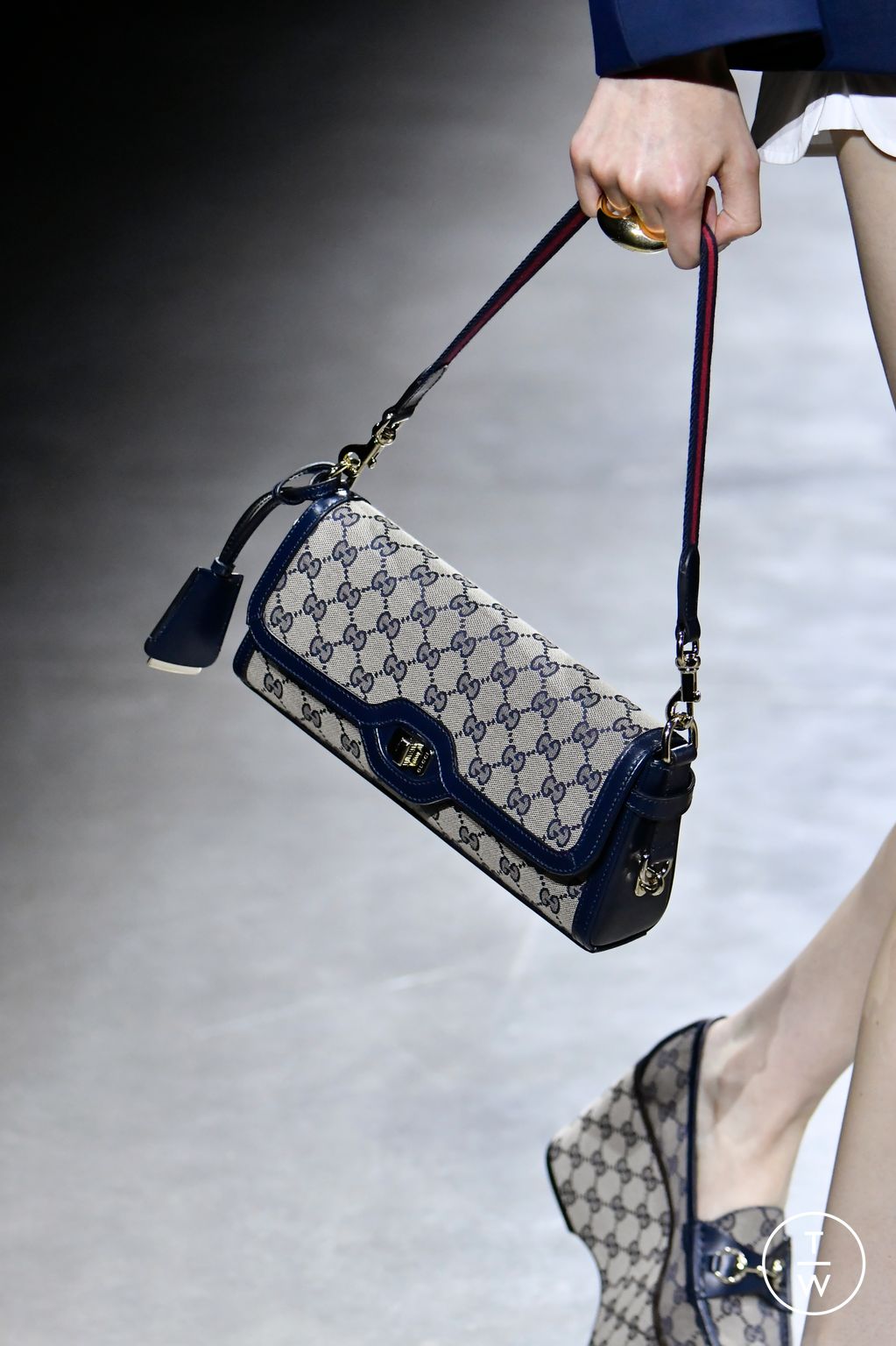 Fashion Week Milan Spring/Summer 2024 look 24 de la collection Gucci womenswear accessories