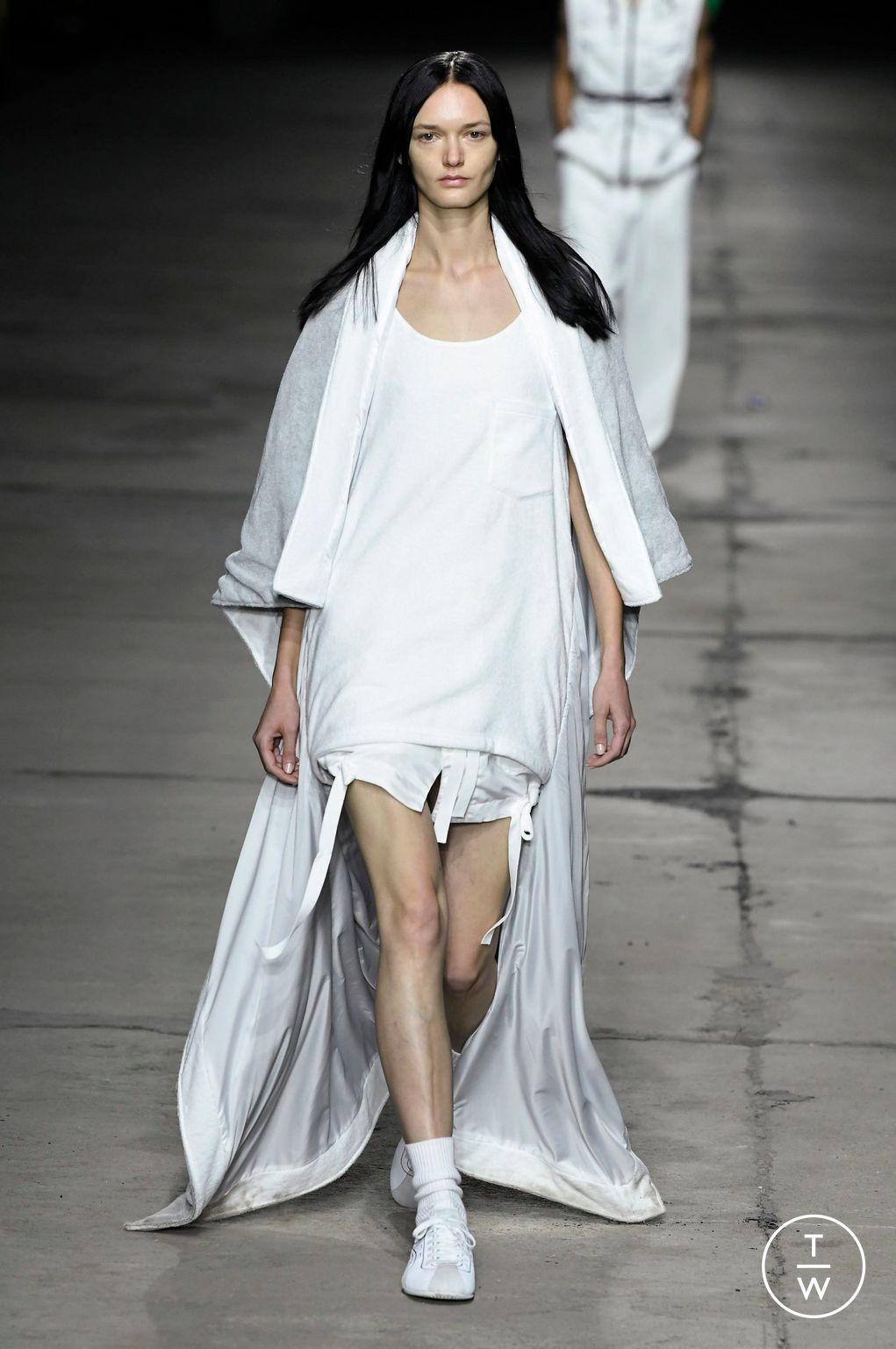 Fashion Week Milan Spring/Summer 2023 look 3 from the Onitsuka Tiger collection womenswear
