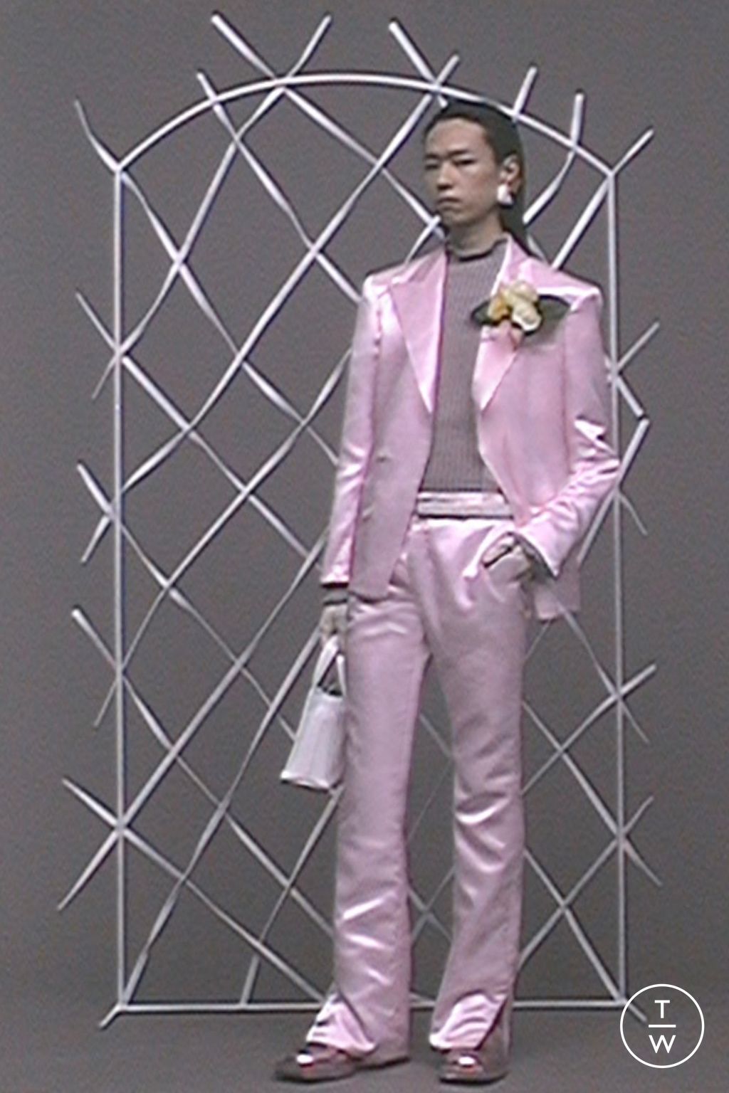 Fashion Week Paris Spring/Summer 2023 look 30 from the Acne Studios collection menswear