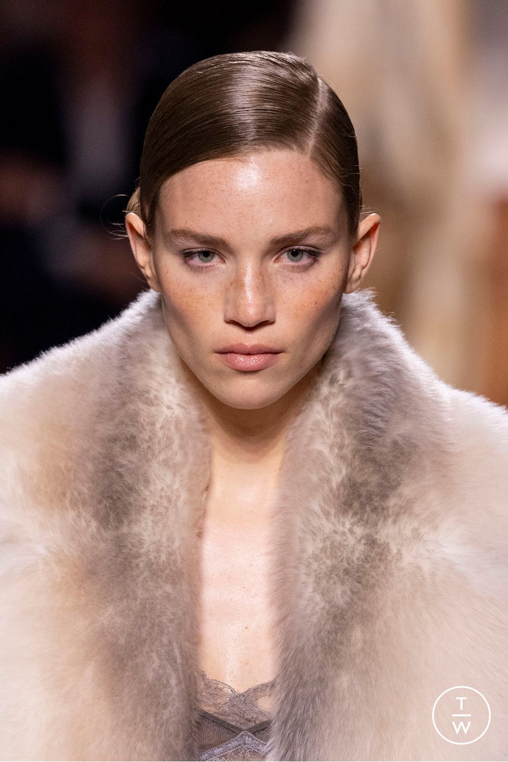 Fashion Week Milan Fall/Winter 2025 look 89 from the Fendi collection womenswear accessories