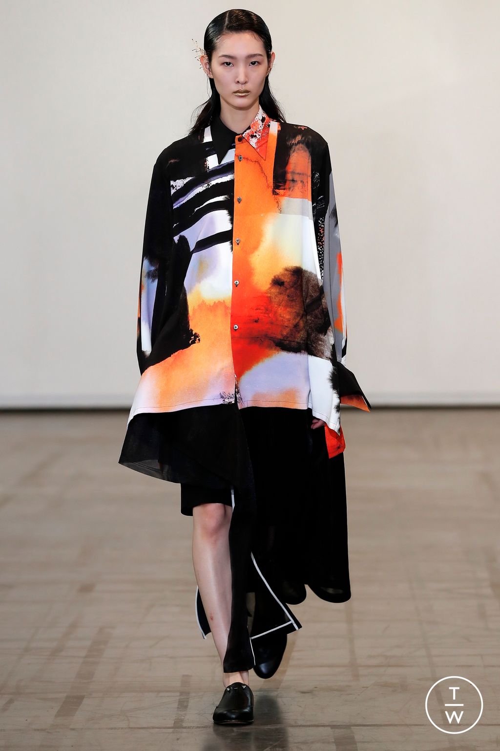 Fashion Week Paris Spring/Summer 2023 look 31 from the Ujoh collection 女装