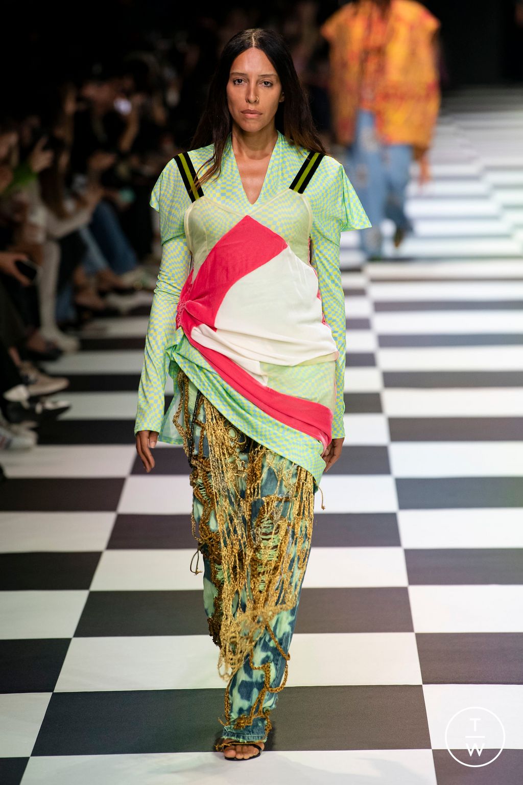 Fashion Week Milan Spring/Summer 2023 look 24 from the Matty Bovan collection 女装
