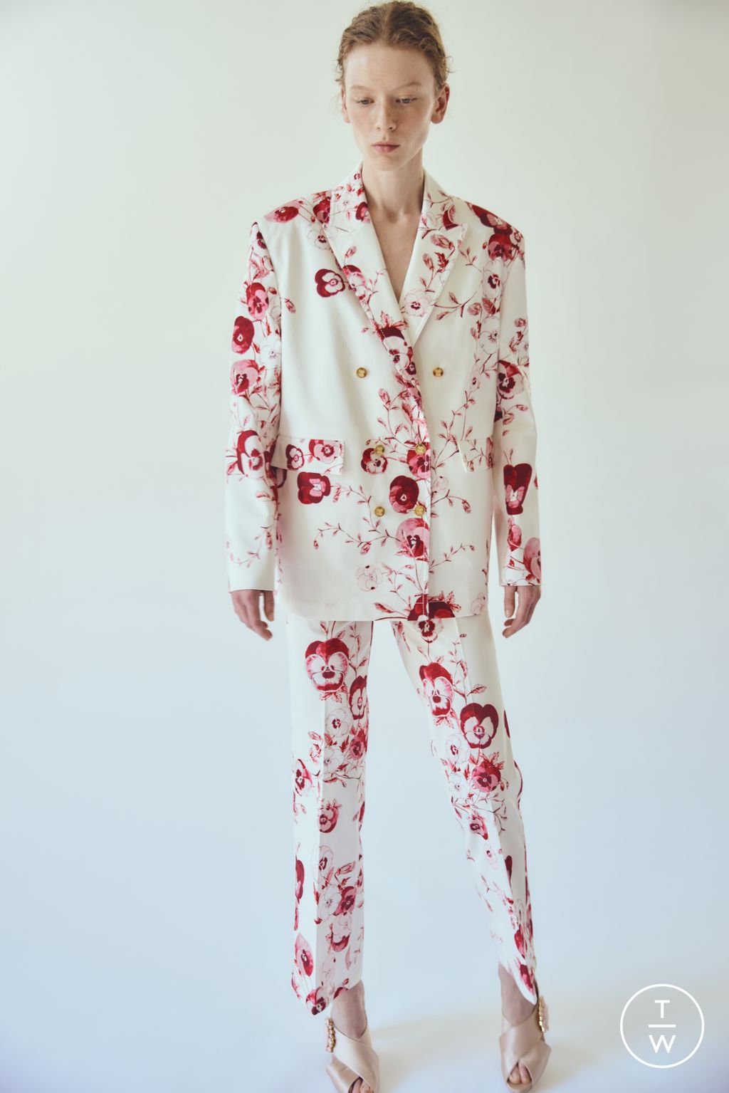 Fashion Week Paris Resort 2026 look 30 from the Giambattista Valli collection womenswear